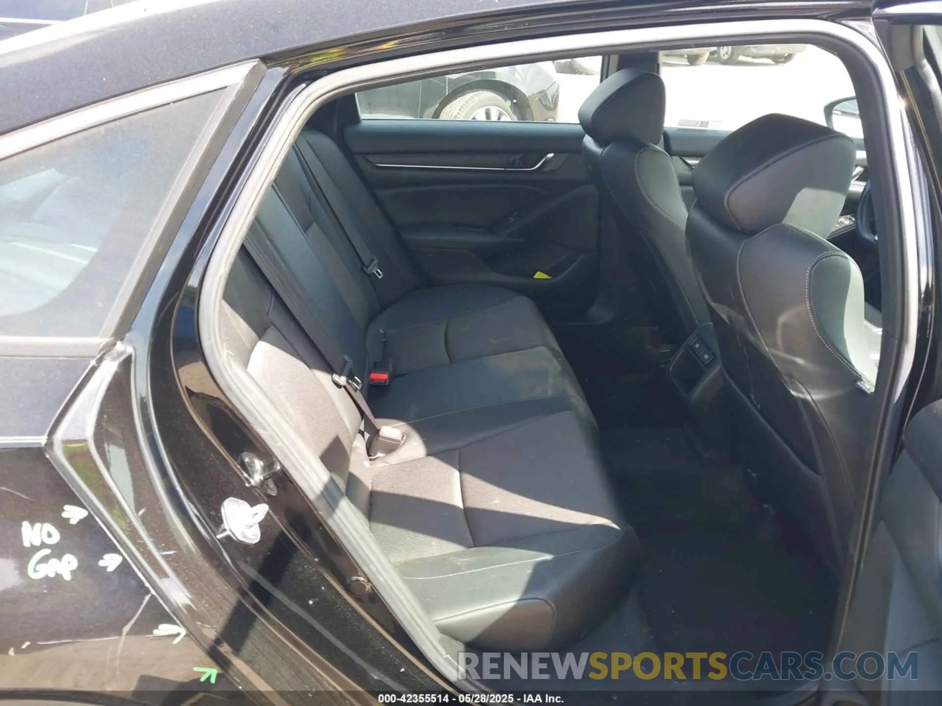 8 Photograph of a damaged car 1HGCV1F39NA023656 HONDA ACCORD 2022