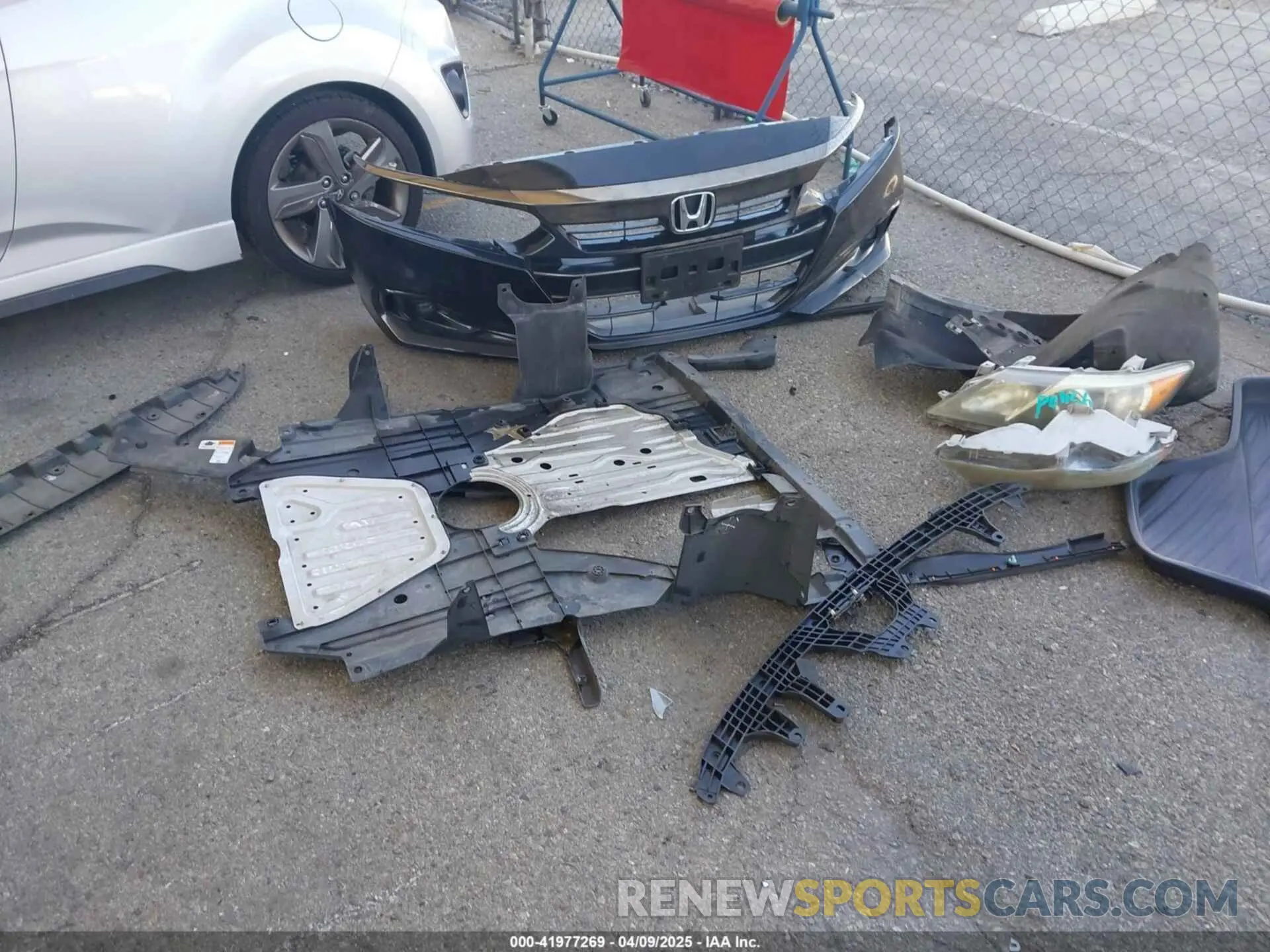 12 Photograph of a damaged car 1HGCV1F39NA063803 HONDA ACCORD 2022