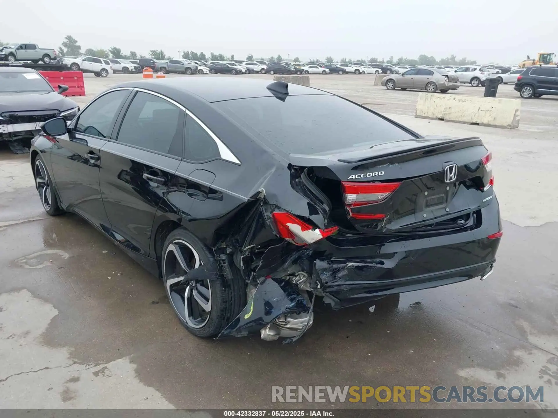 3 Photograph of a damaged car 1HGCV1F39NA070556 HONDA ACCORD 2022