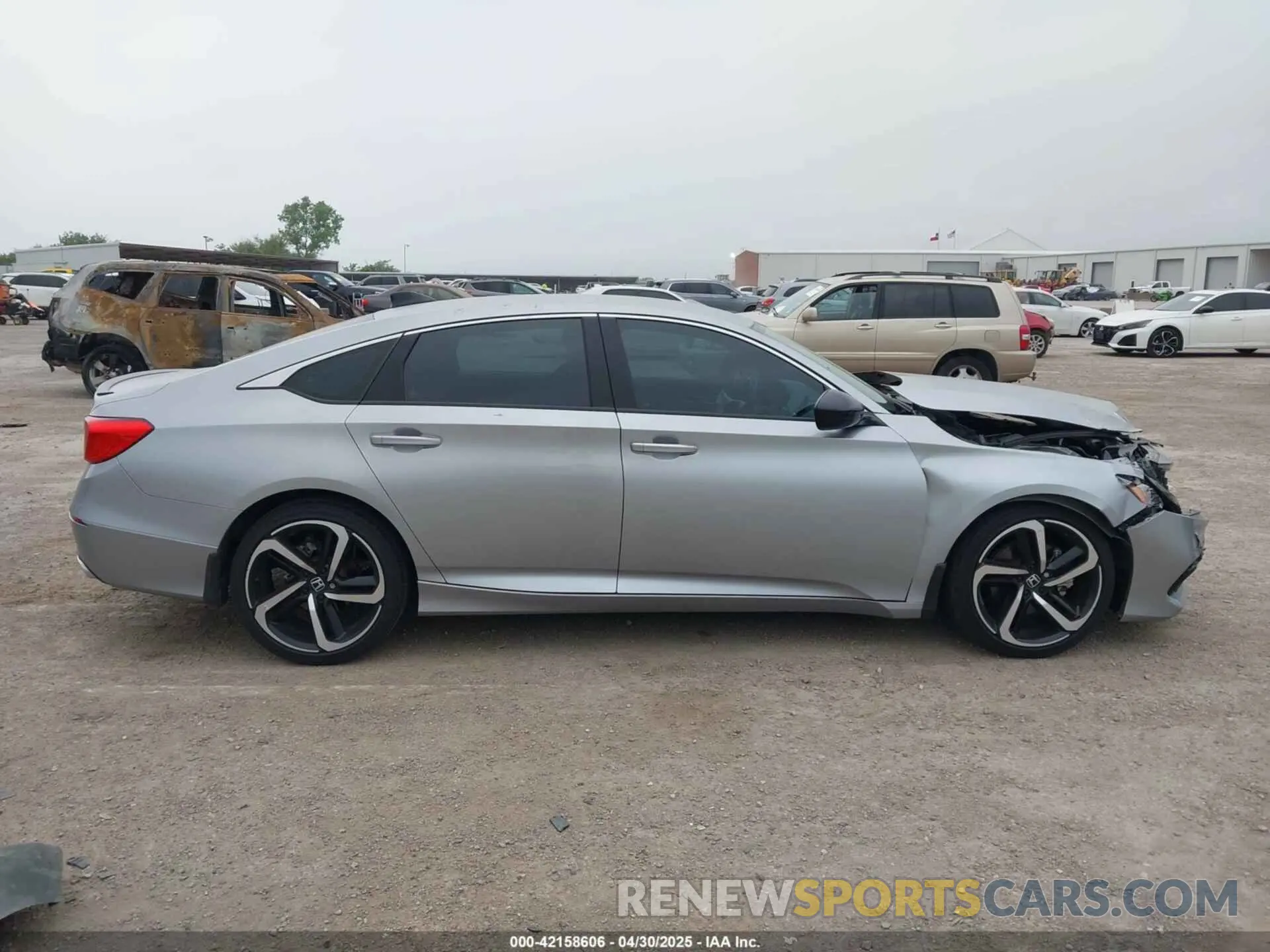 13 Photograph of a damaged car 1HGCV1F3XNA123880 HONDA ACCORD 2022