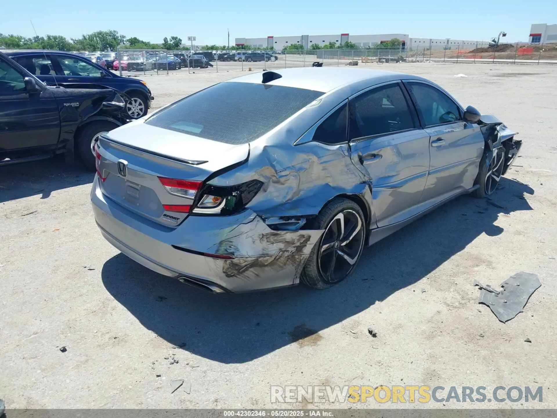 4 Photograph of a damaged car 1HGCV1F40NA085472 HONDA ACCORD 2022