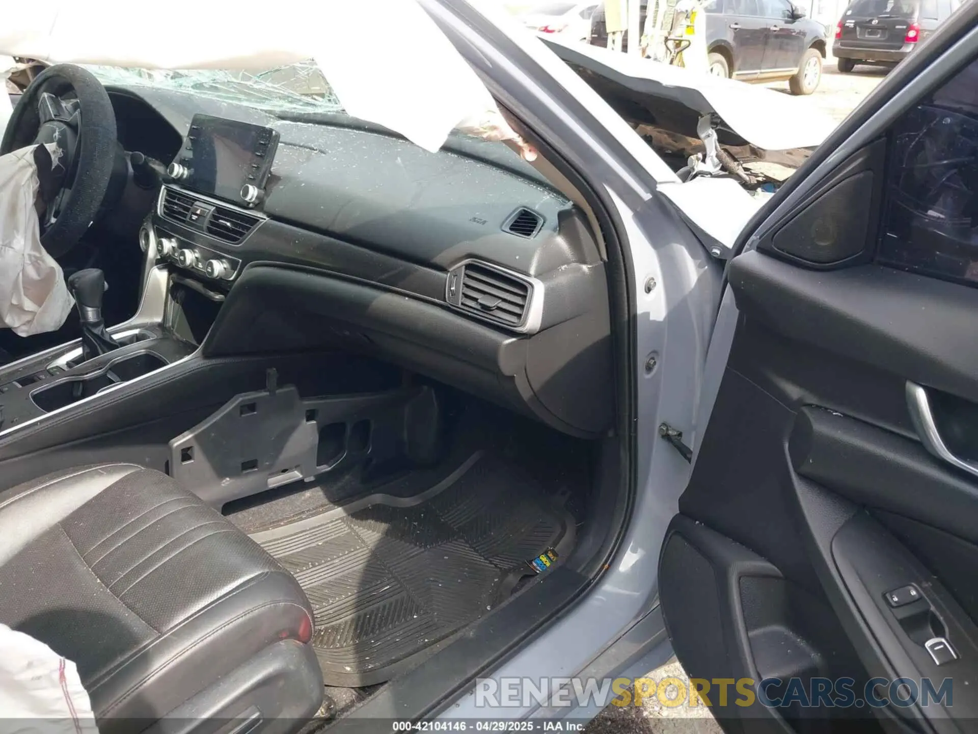 5 Photograph of a damaged car 1HGCV1F42NA119699 HONDA ACCORD 2022
