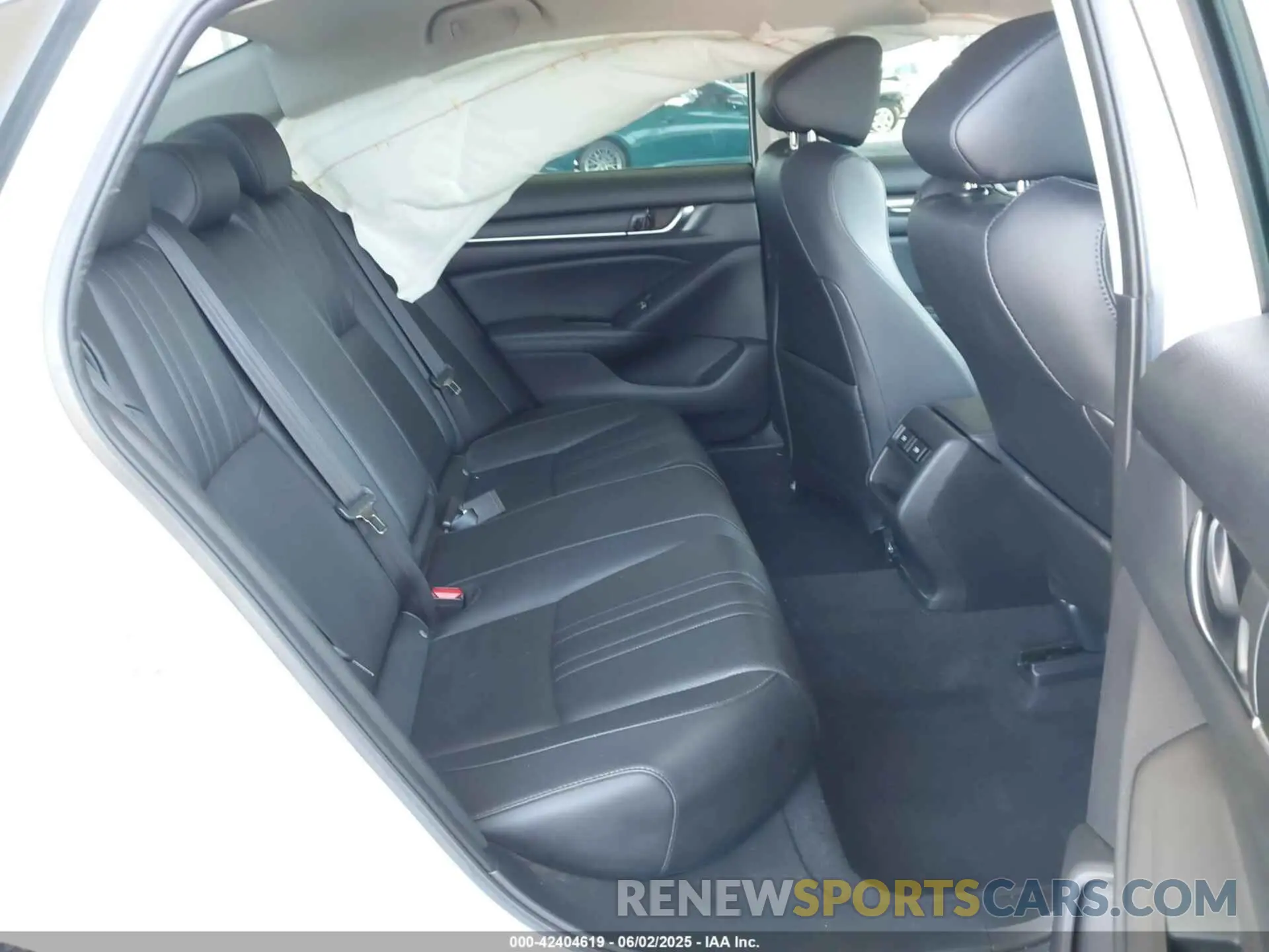 8 Photograph of a damaged car 1HGCV1F46NA001350 HONDA ACCORD 2022