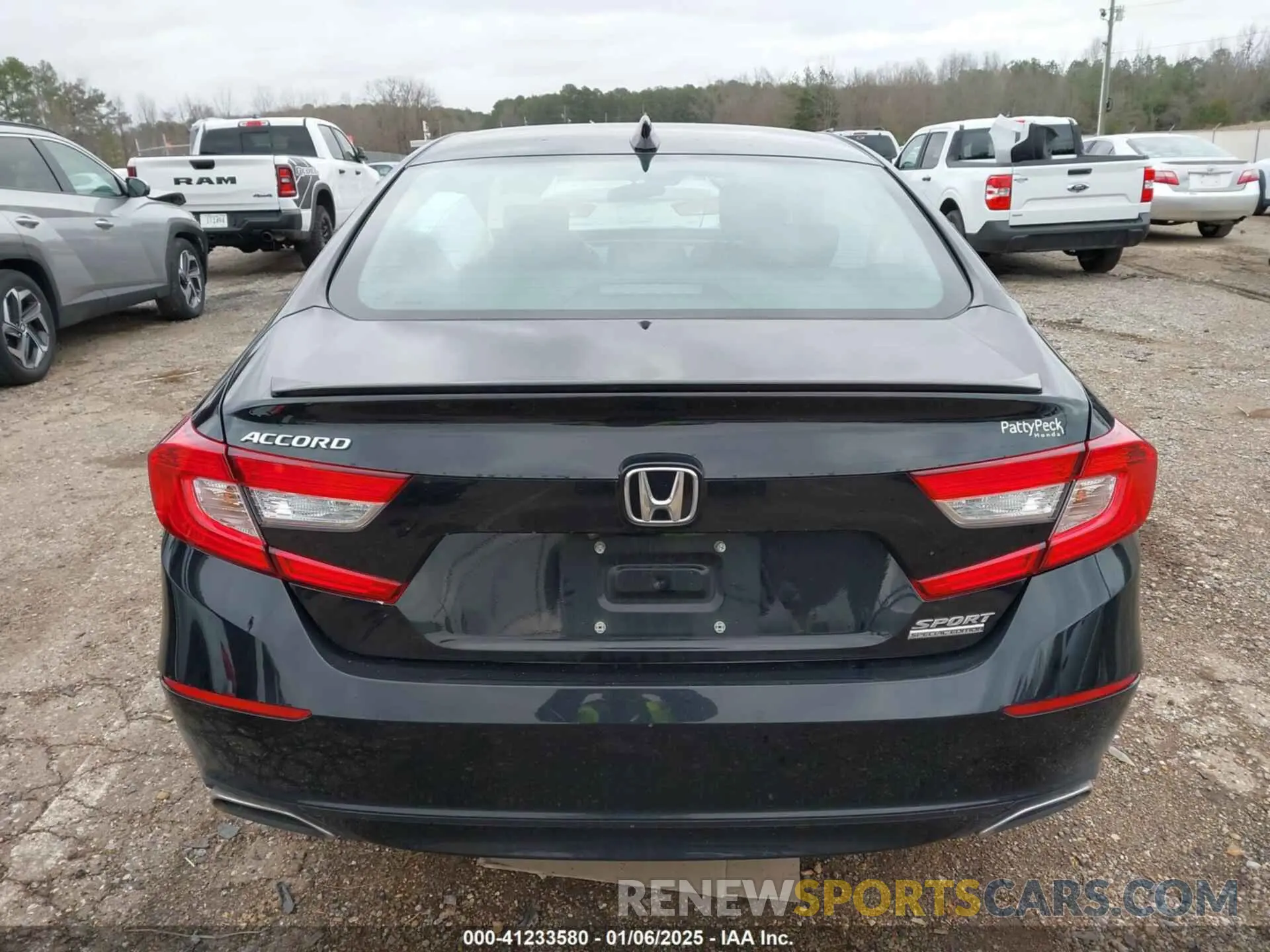 17 Photograph of a damaged car 1HGCV1F48NA015718 HONDA ACCORD 2022