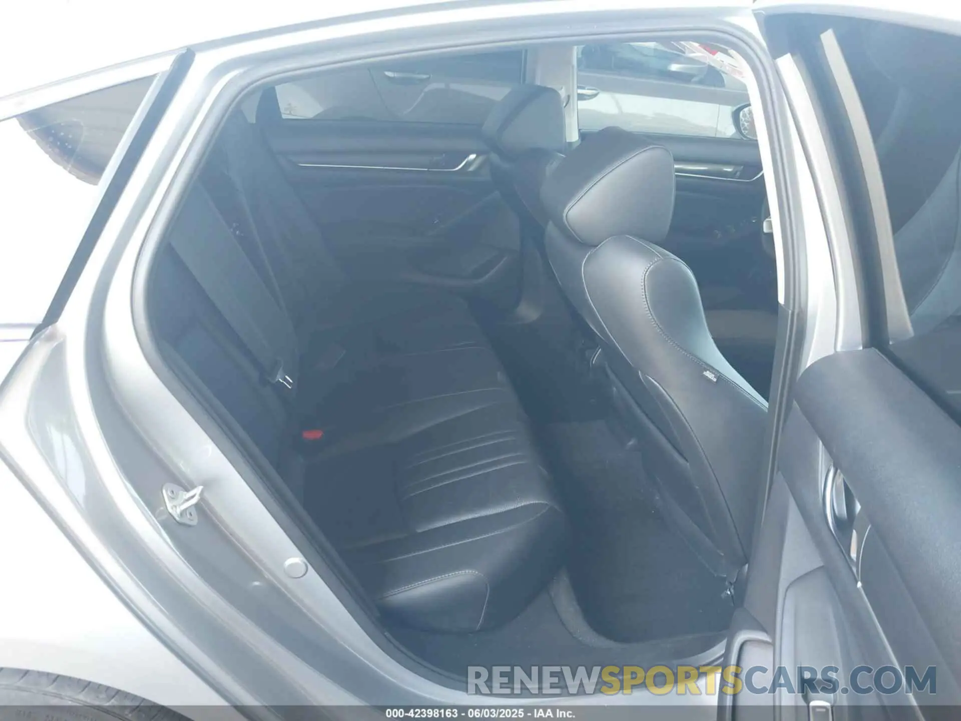 8 Photograph of a damaged car 1HGCV1F4XNA064399 HONDA ACCORD 2022