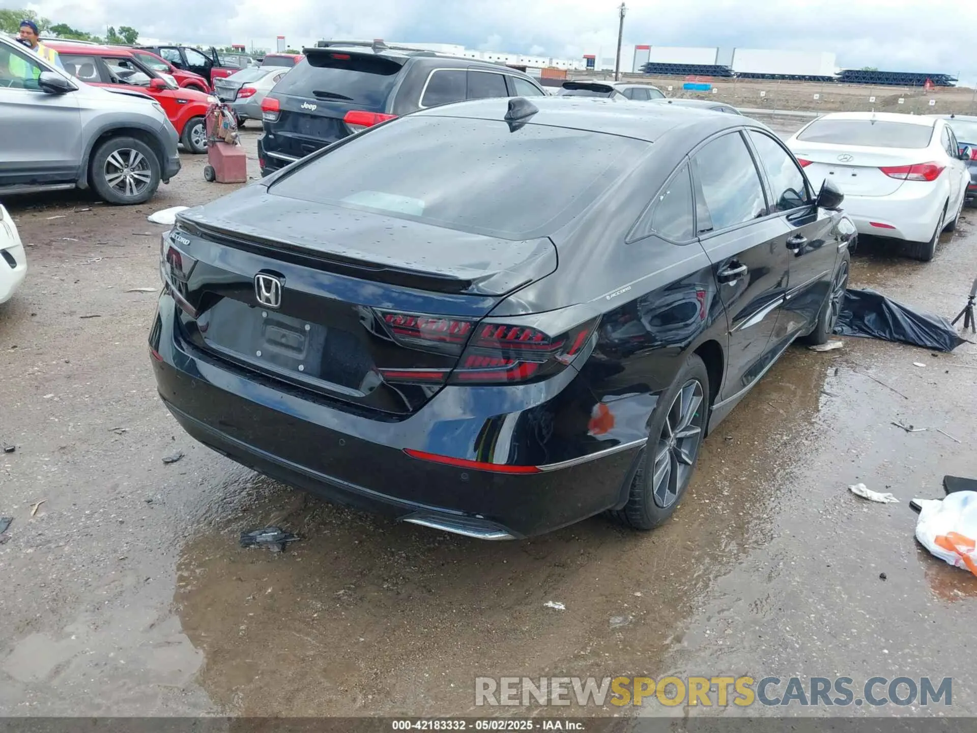 4 Photograph of a damaged car 1HGCV1F58NA033435 HONDA ACCORD 2022