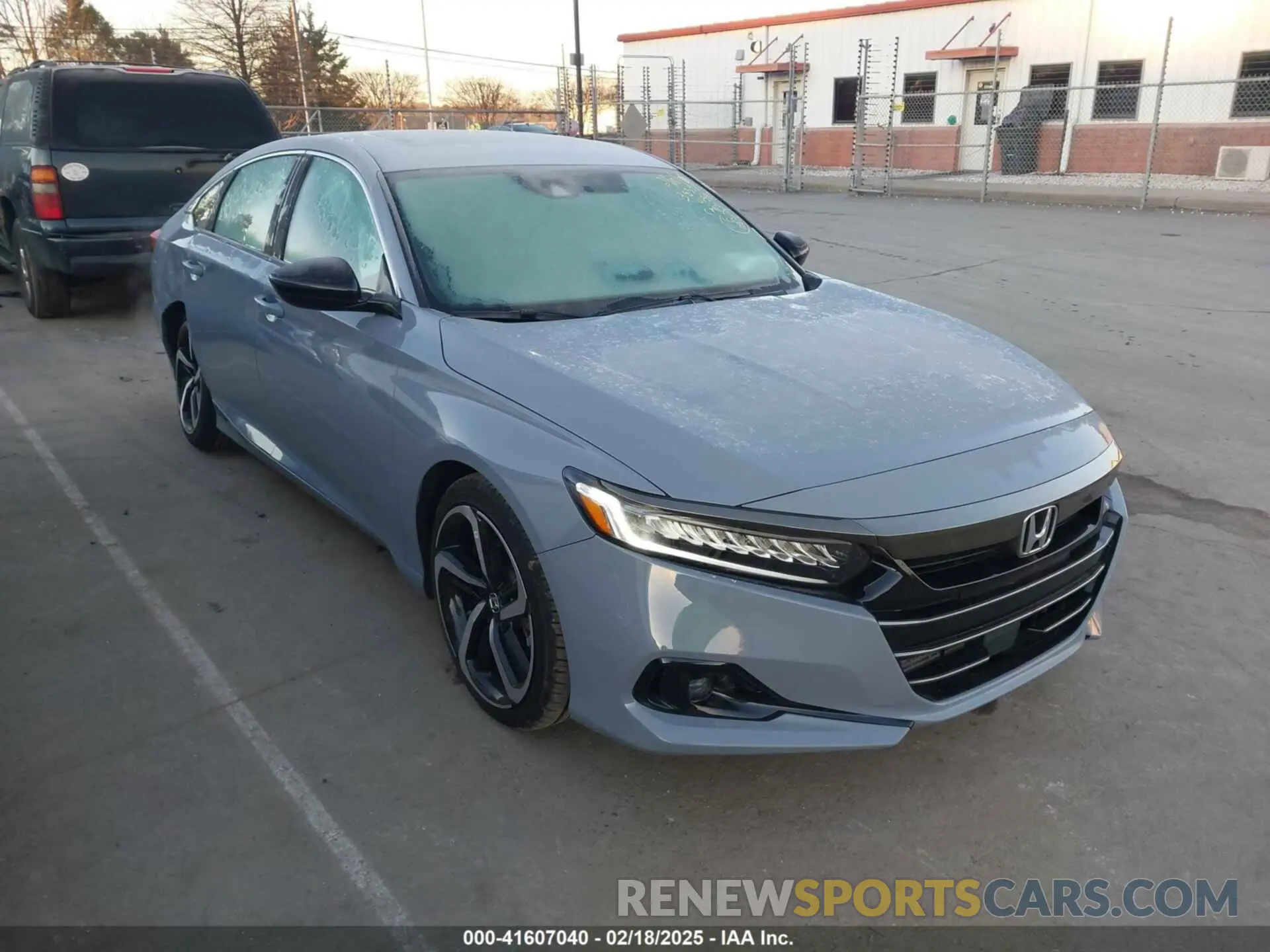 1 Photograph of a damaged car 1HGCV2F33NA025490 HONDA ACCORD 2022