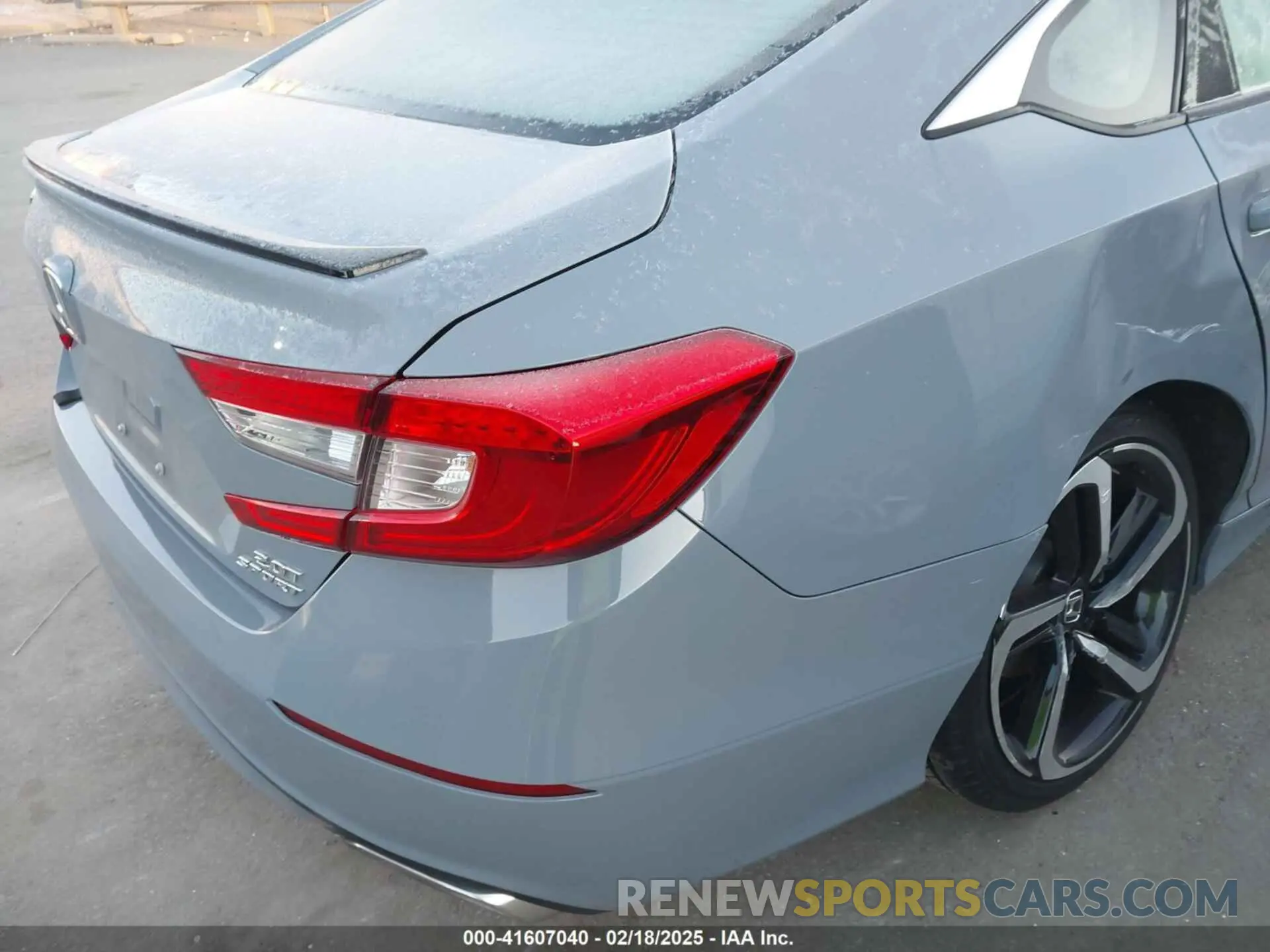 17 Photograph of a damaged car 1HGCV2F33NA025490 HONDA ACCORD 2022