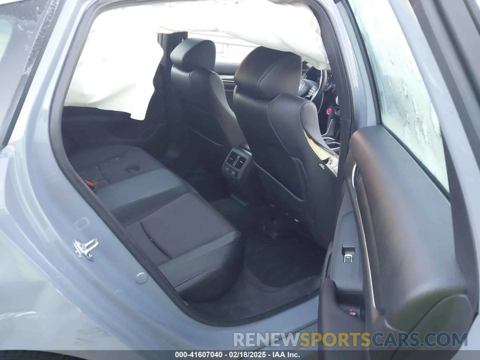 8 Photograph of a damaged car 1HGCV2F33NA025490 HONDA ACCORD 2022