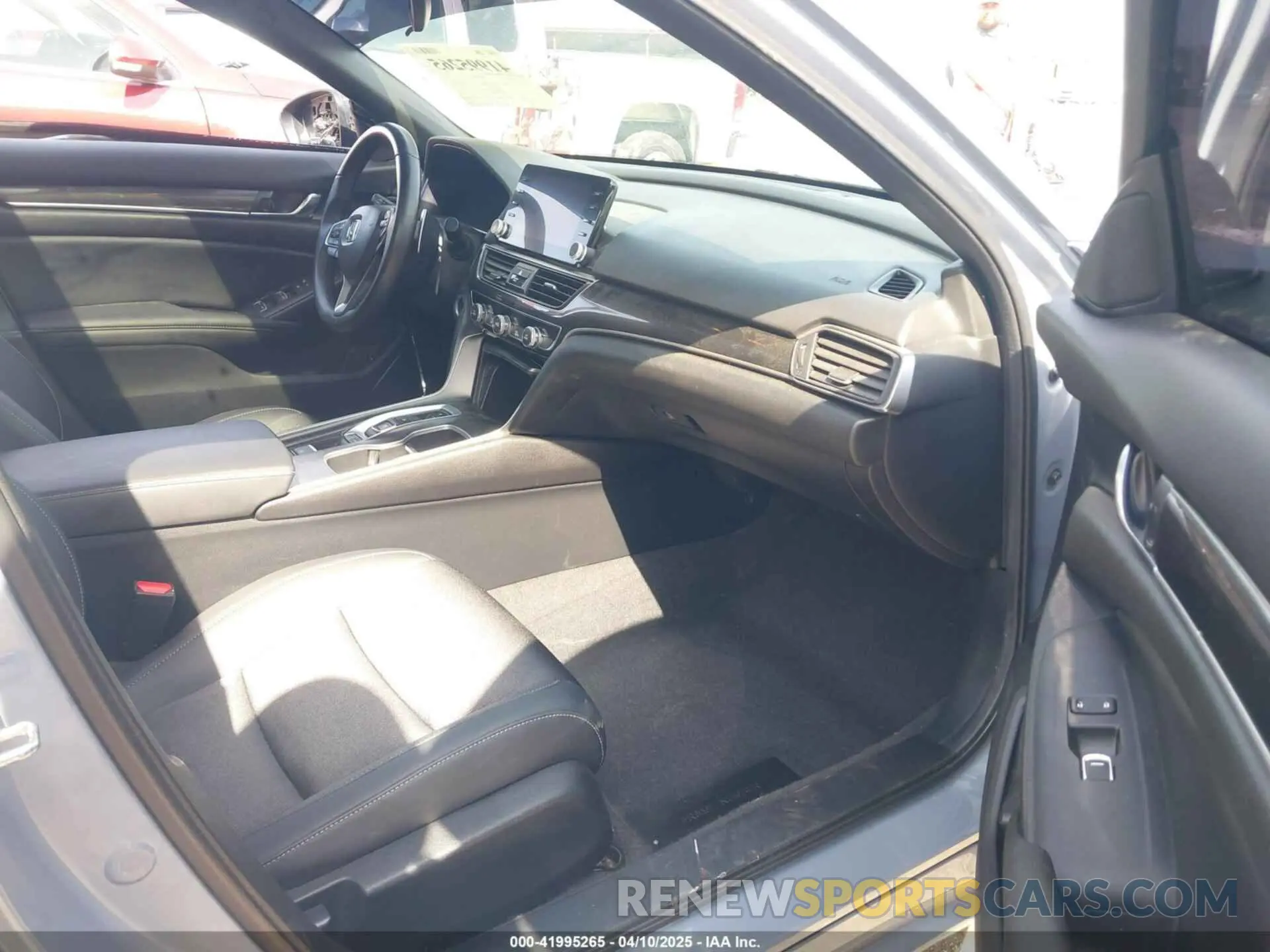 5 Photograph of a damaged car 1HGCV2F36NA019036 HONDA ACCORD 2022