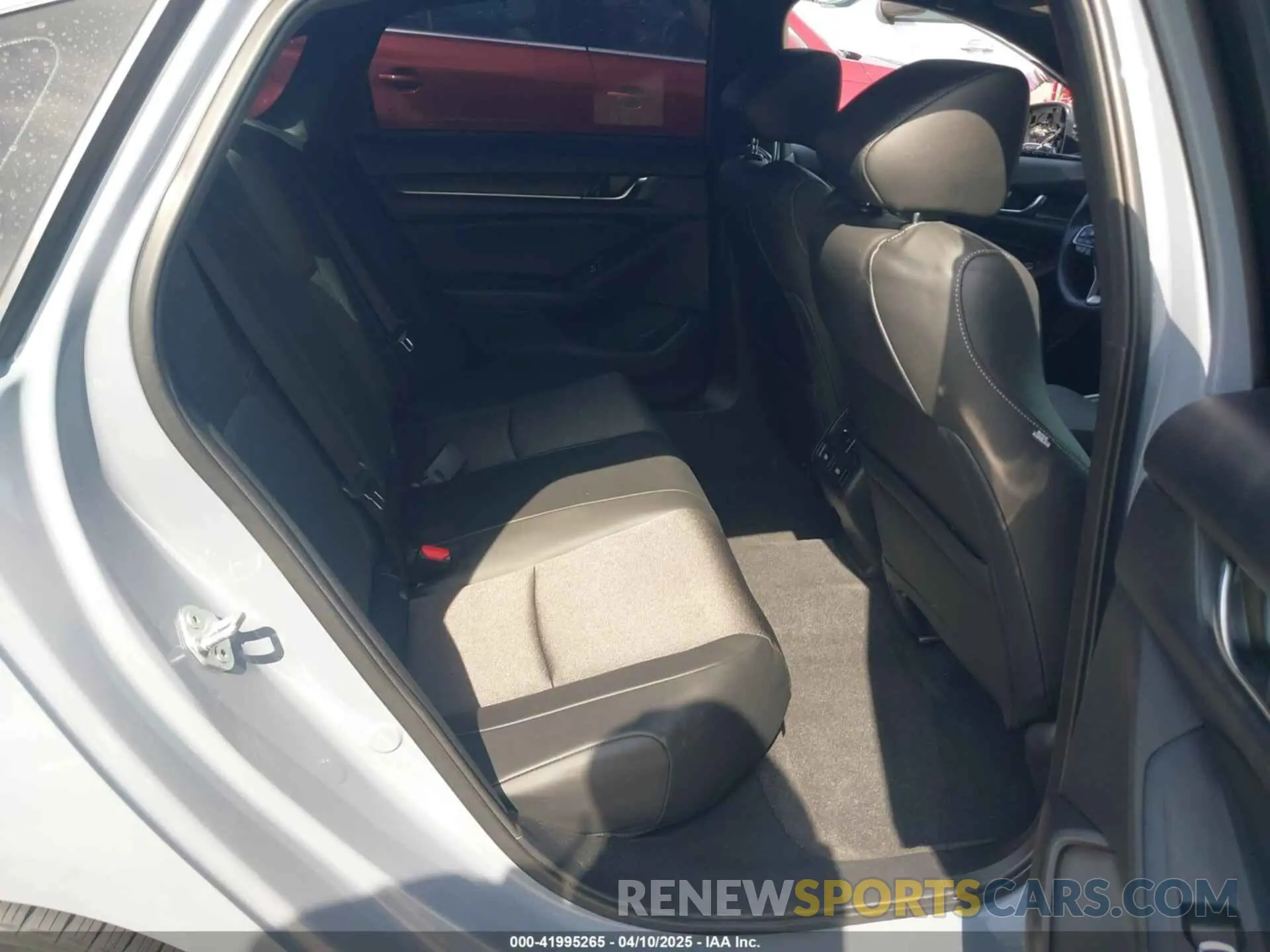 8 Photograph of a damaged car 1HGCV2F36NA019036 HONDA ACCORD 2022
