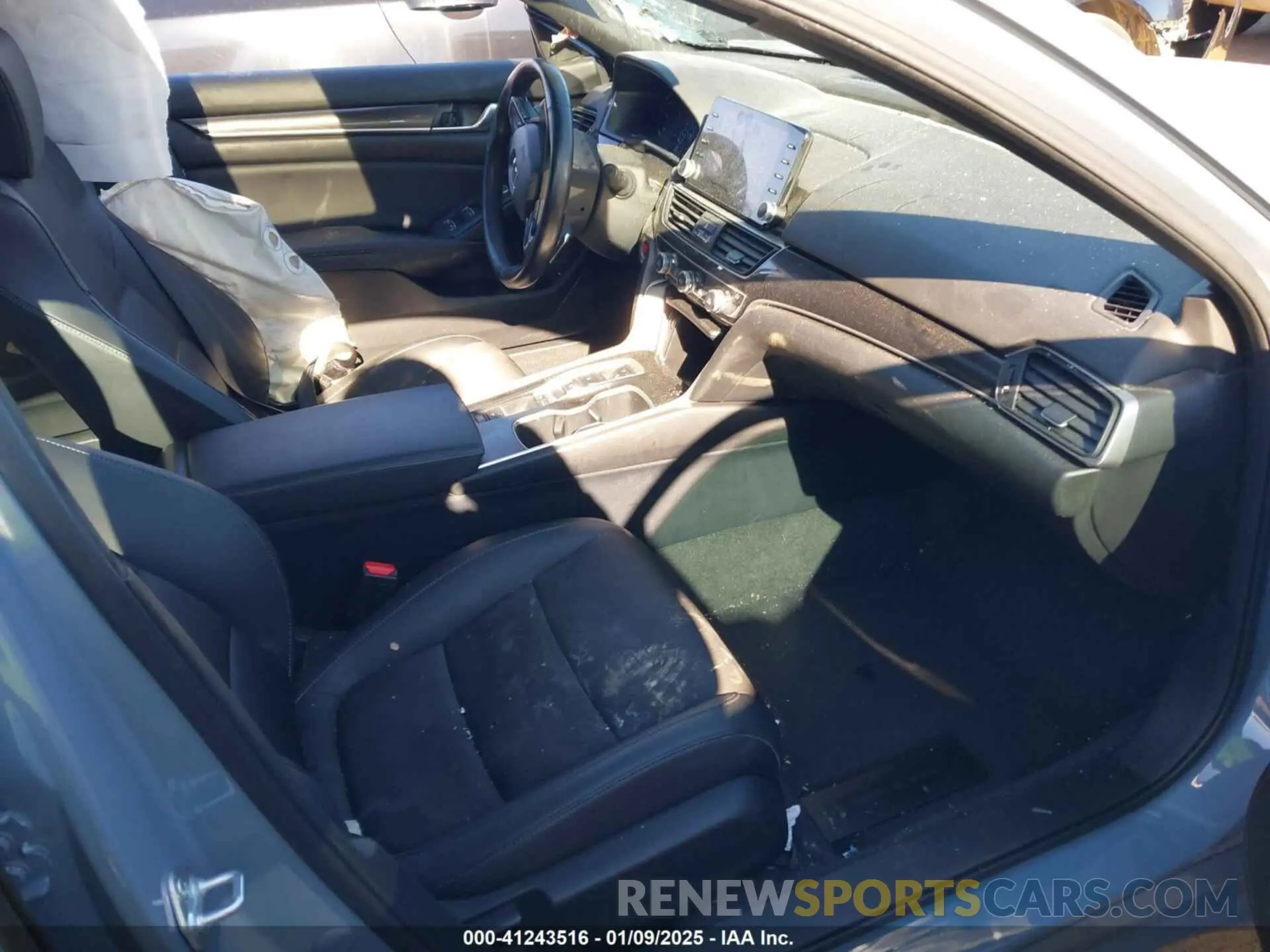 5 Photograph of a damaged car 1HGCV2F37NA024665 HONDA ACCORD 2022