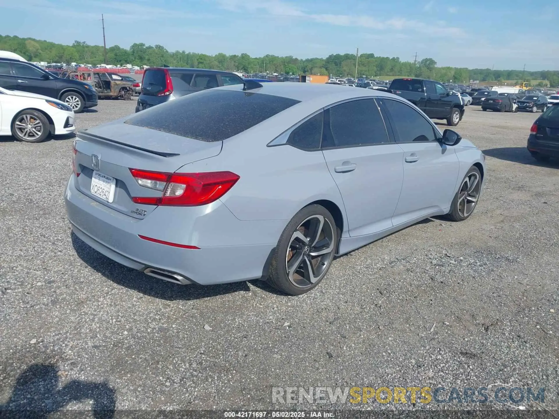 4 Photograph of a damaged car 1HGCV2F38NA011343 HONDA ACCORD 2022