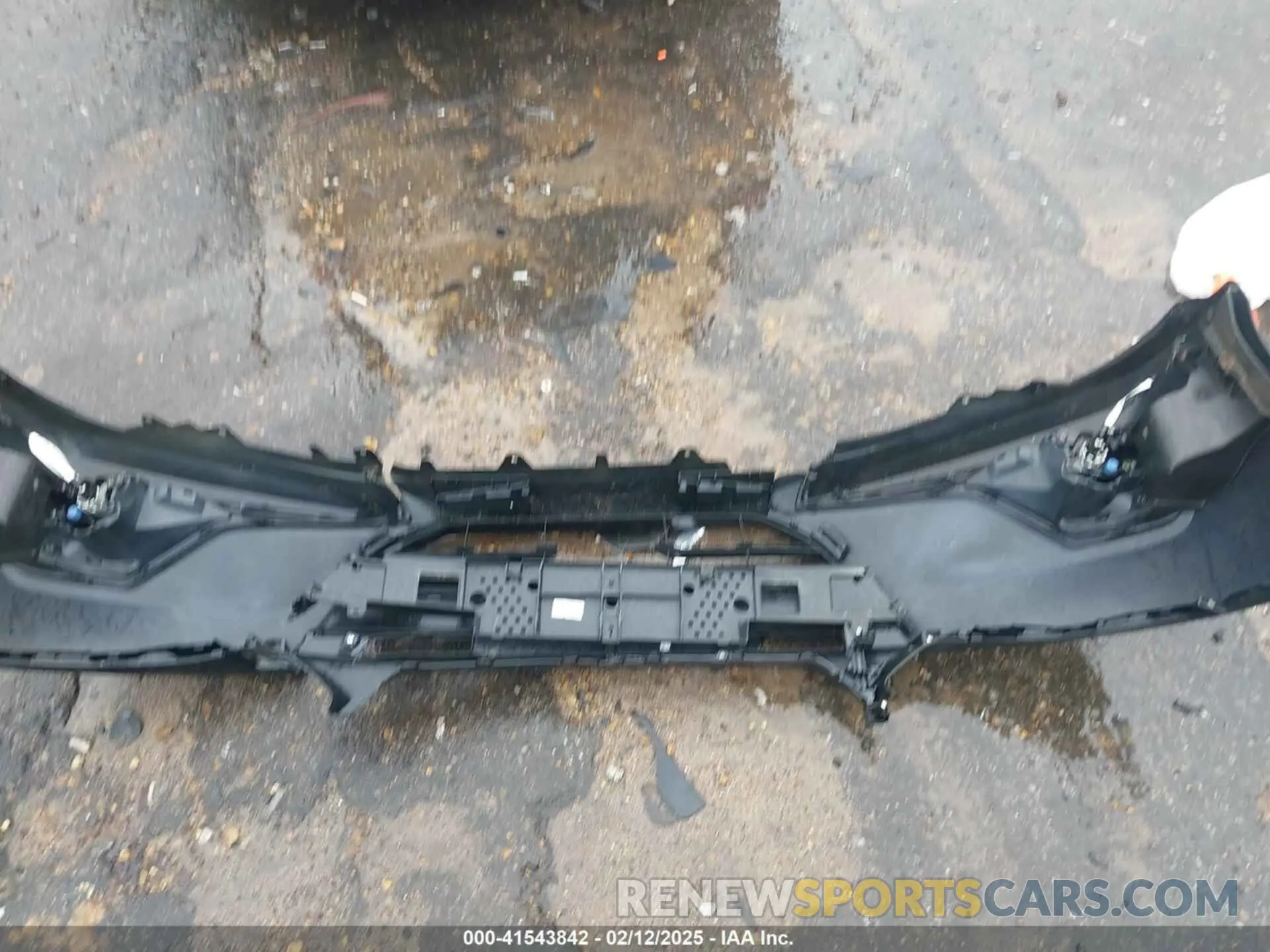 11 Photograph of a damaged car 1HGCV2F38NA021354 HONDA ACCORD 2022