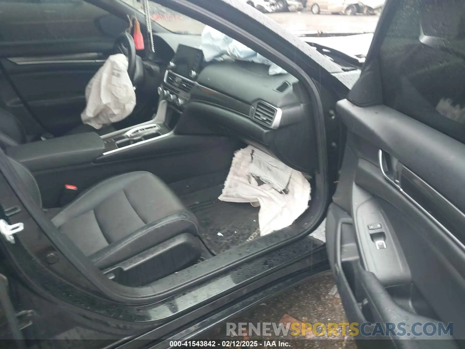 5 Photograph of a damaged car 1HGCV2F38NA021354 HONDA ACCORD 2022