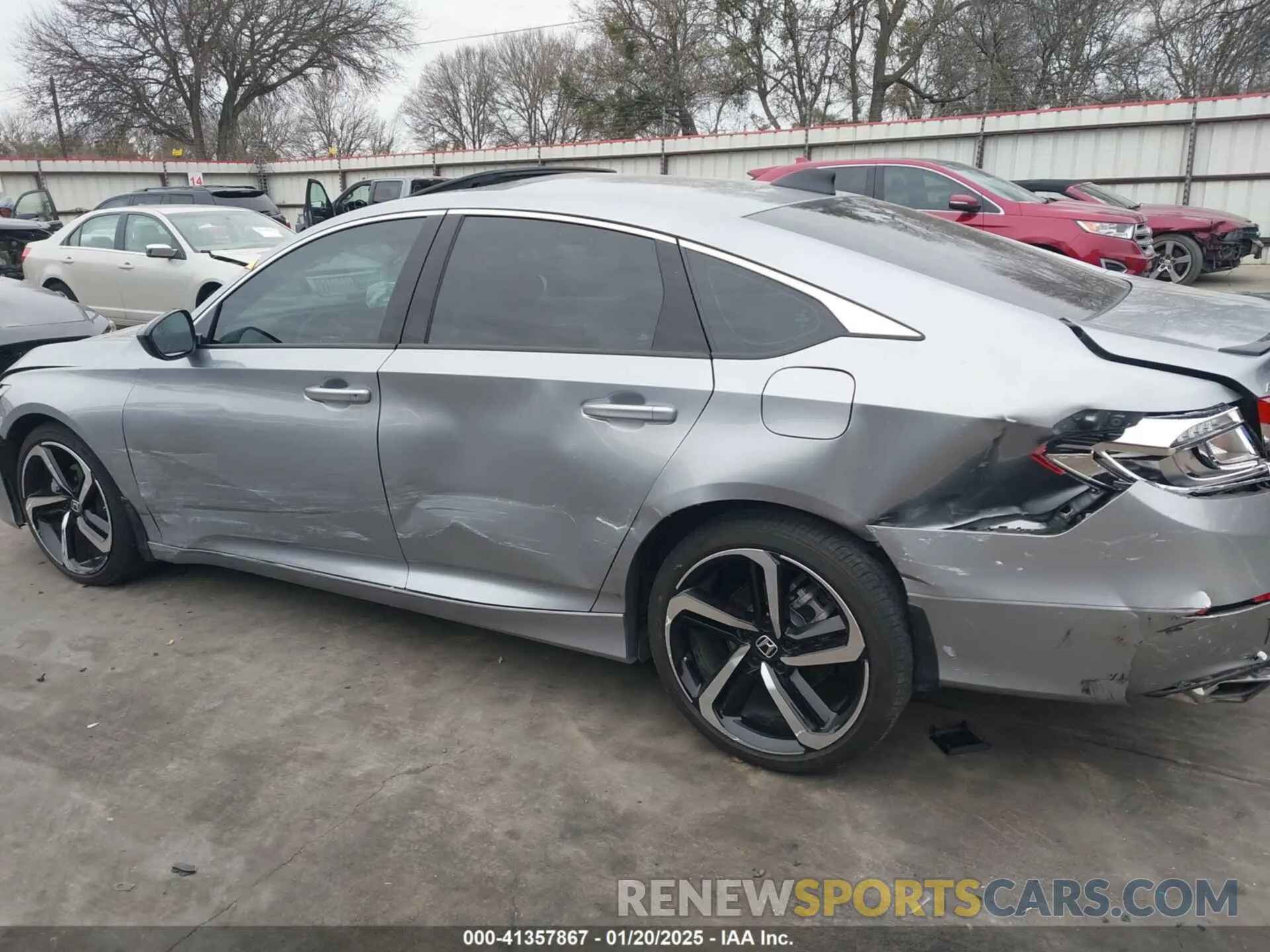 13 Photograph of a damaged car 1HGCV2F39NA019676 HONDA ACCORD 2022