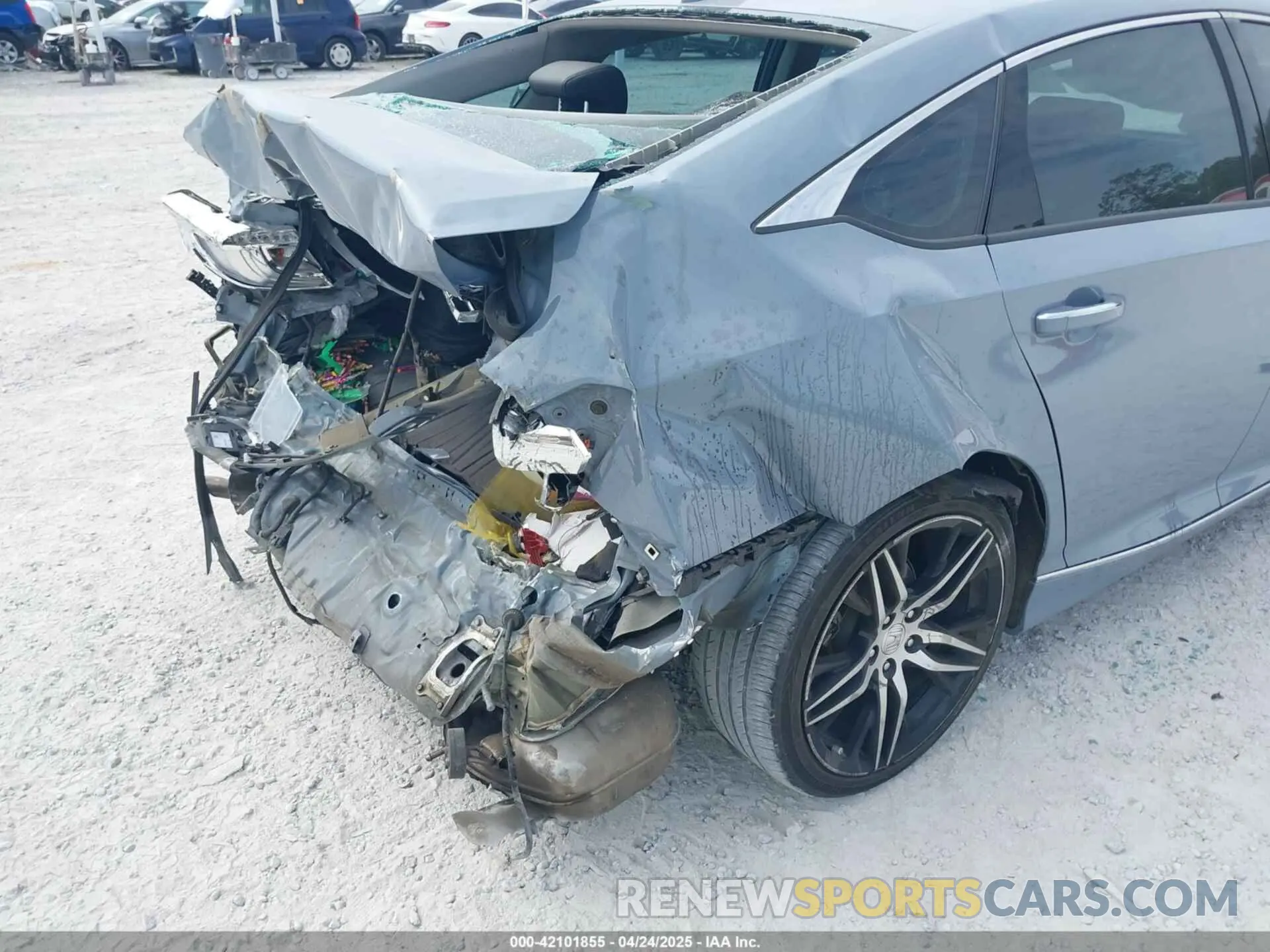 6 Photograph of a damaged car 1HGCV2F90NA011518 HONDA ACCORD 2022