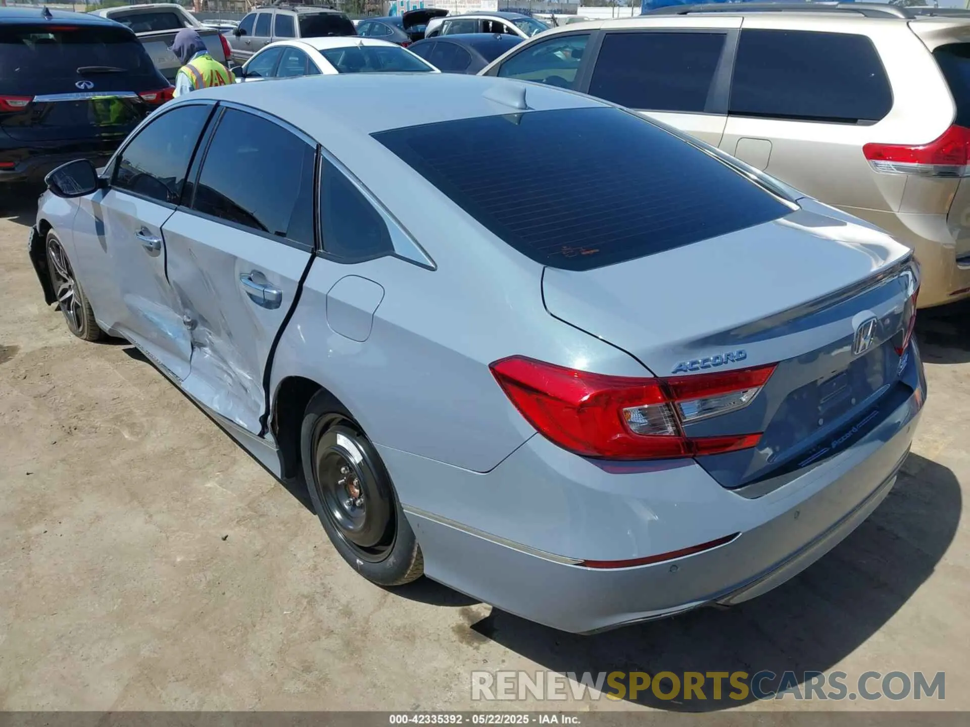 3 Фотография поврежденного автомобиля 1HGCV2F95NA008324 HONDA ACCORD 2022