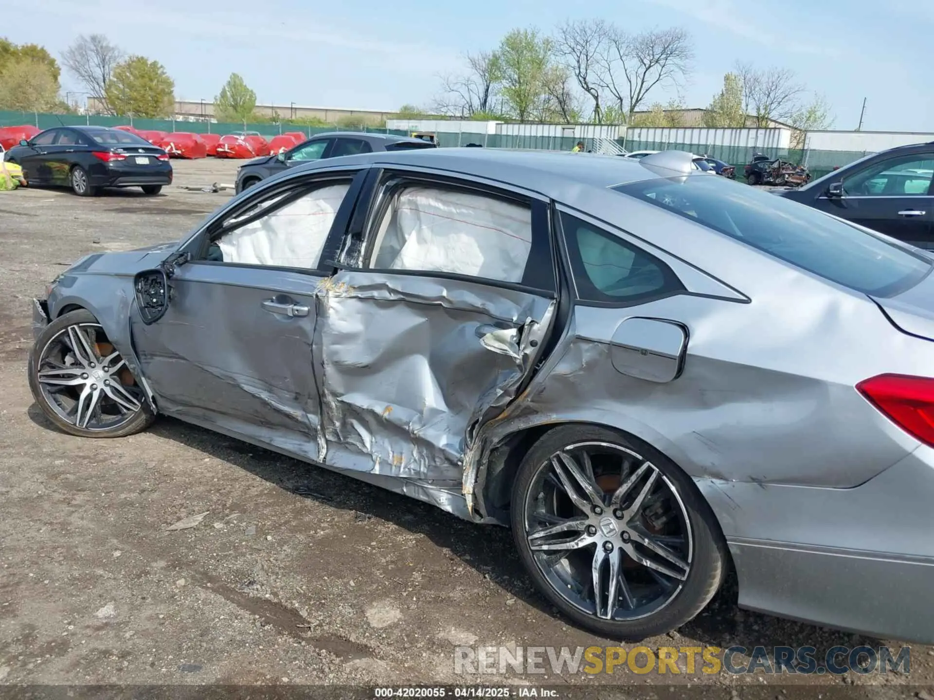 6 Photograph of a damaged car 1HGCV2F95NA013734 HONDA ACCORD 2022