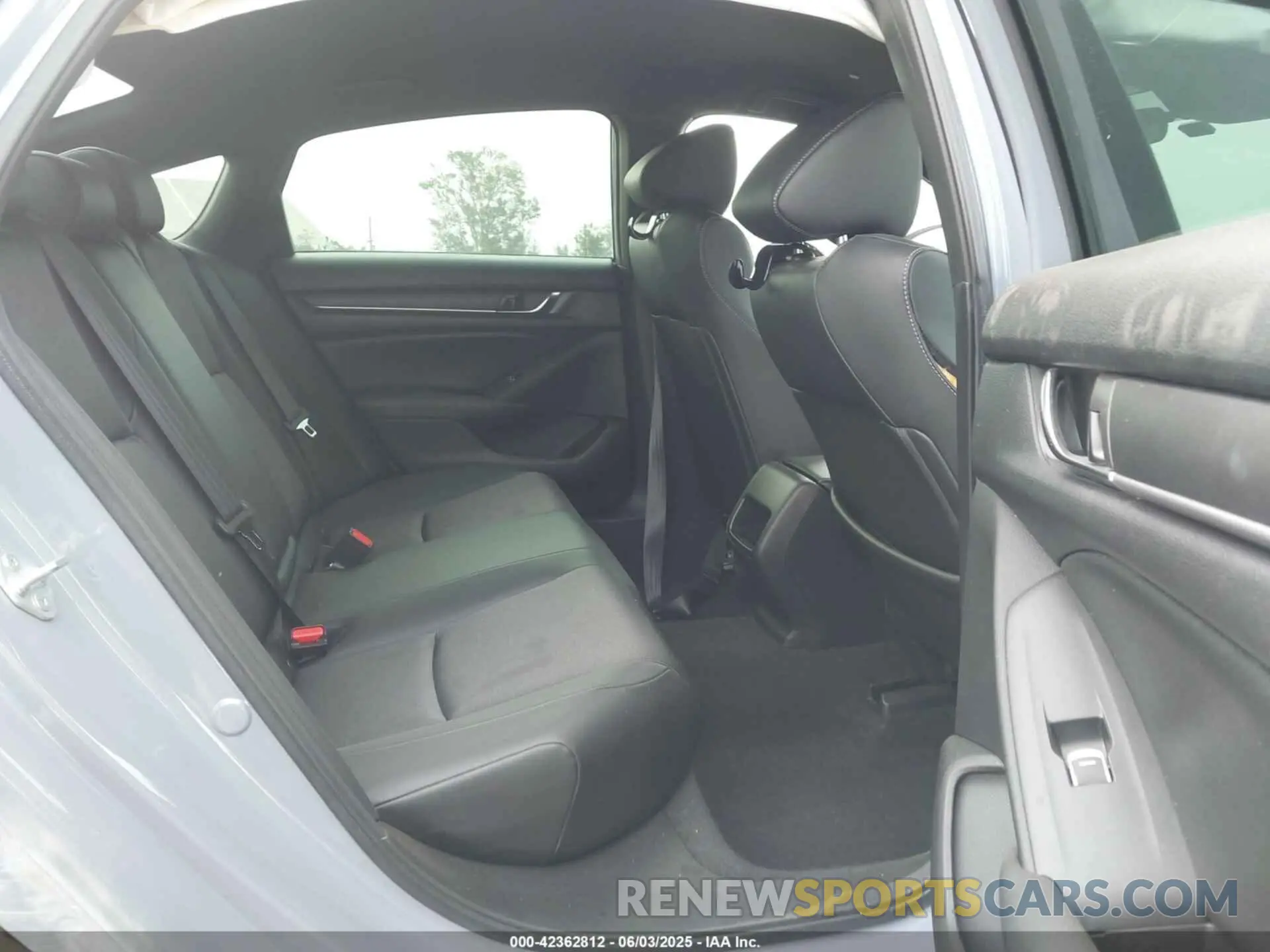 8 Photograph of a damaged car 1HGCV3F20NA020227 HONDA ACCORD 2022