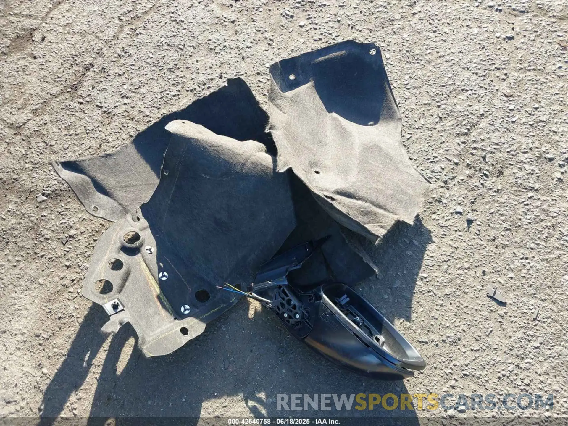 12 Photograph of a damaged car 1HGCV3F20NA047251 HONDA ACCORD 2022