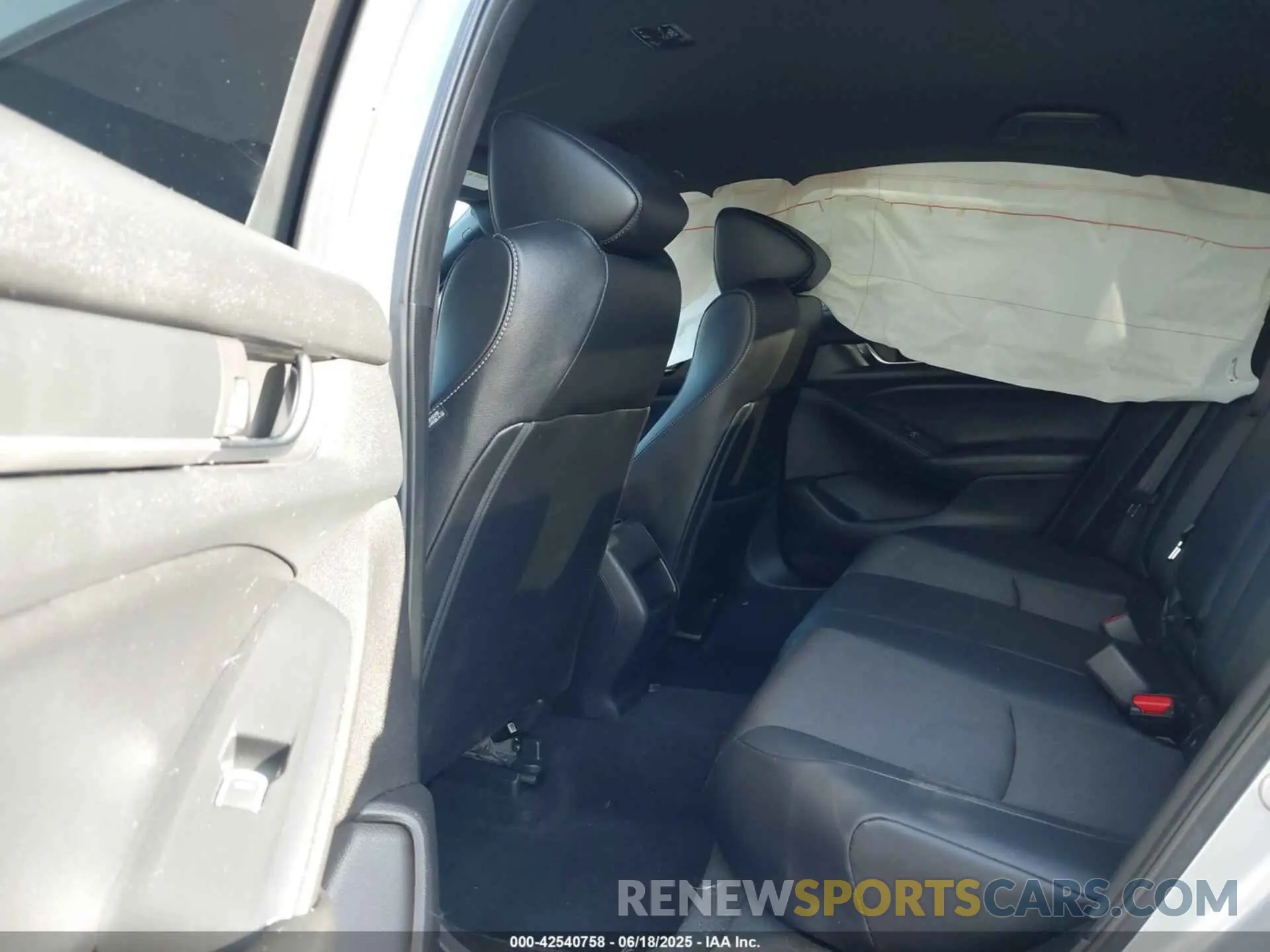 8 Photograph of a damaged car 1HGCV3F20NA047251 HONDA ACCORD 2022
