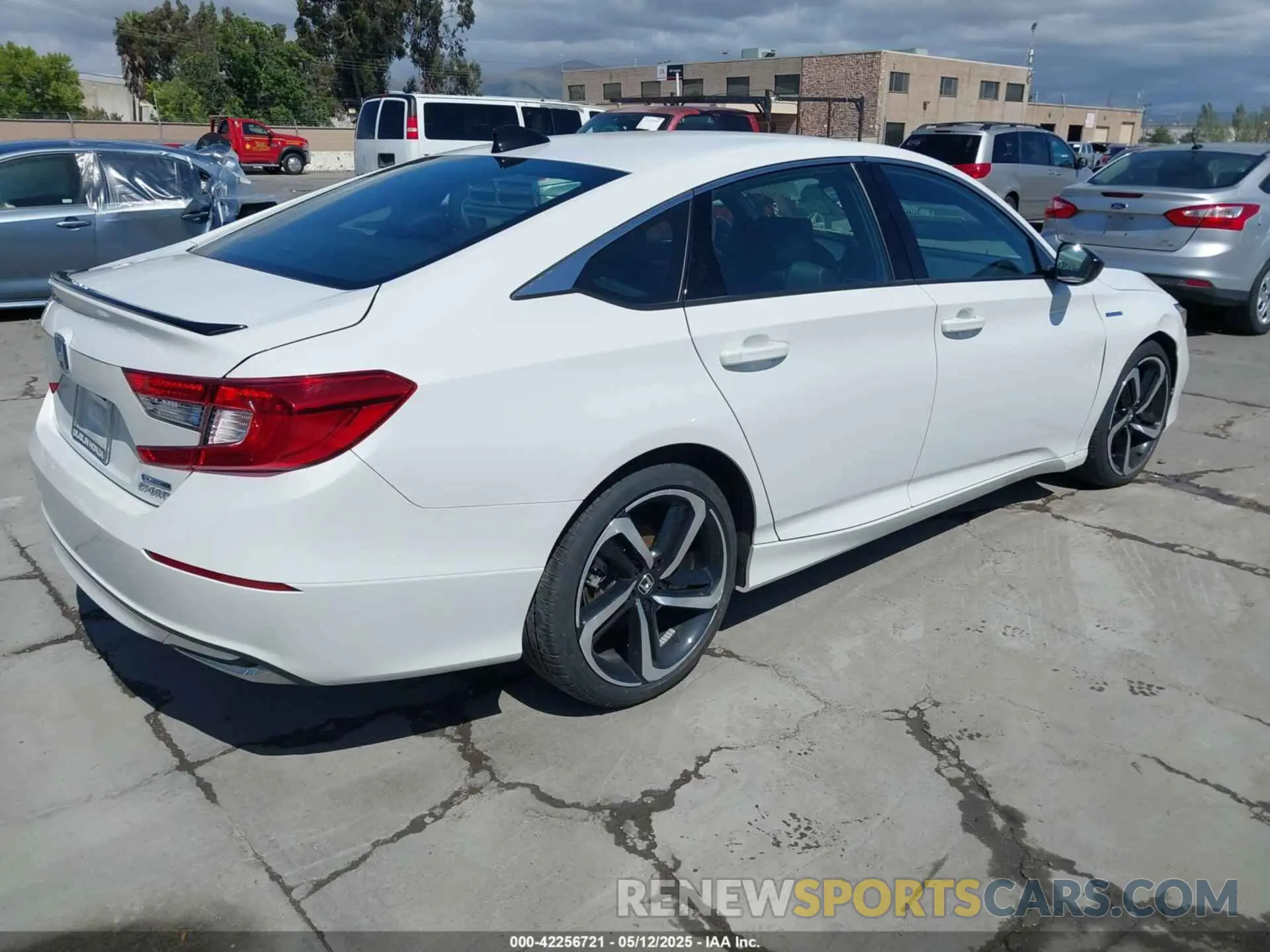 4 Фотография поврежденного автомобиля 1HGCV3F21NA047677 HONDA ACCORD 2022