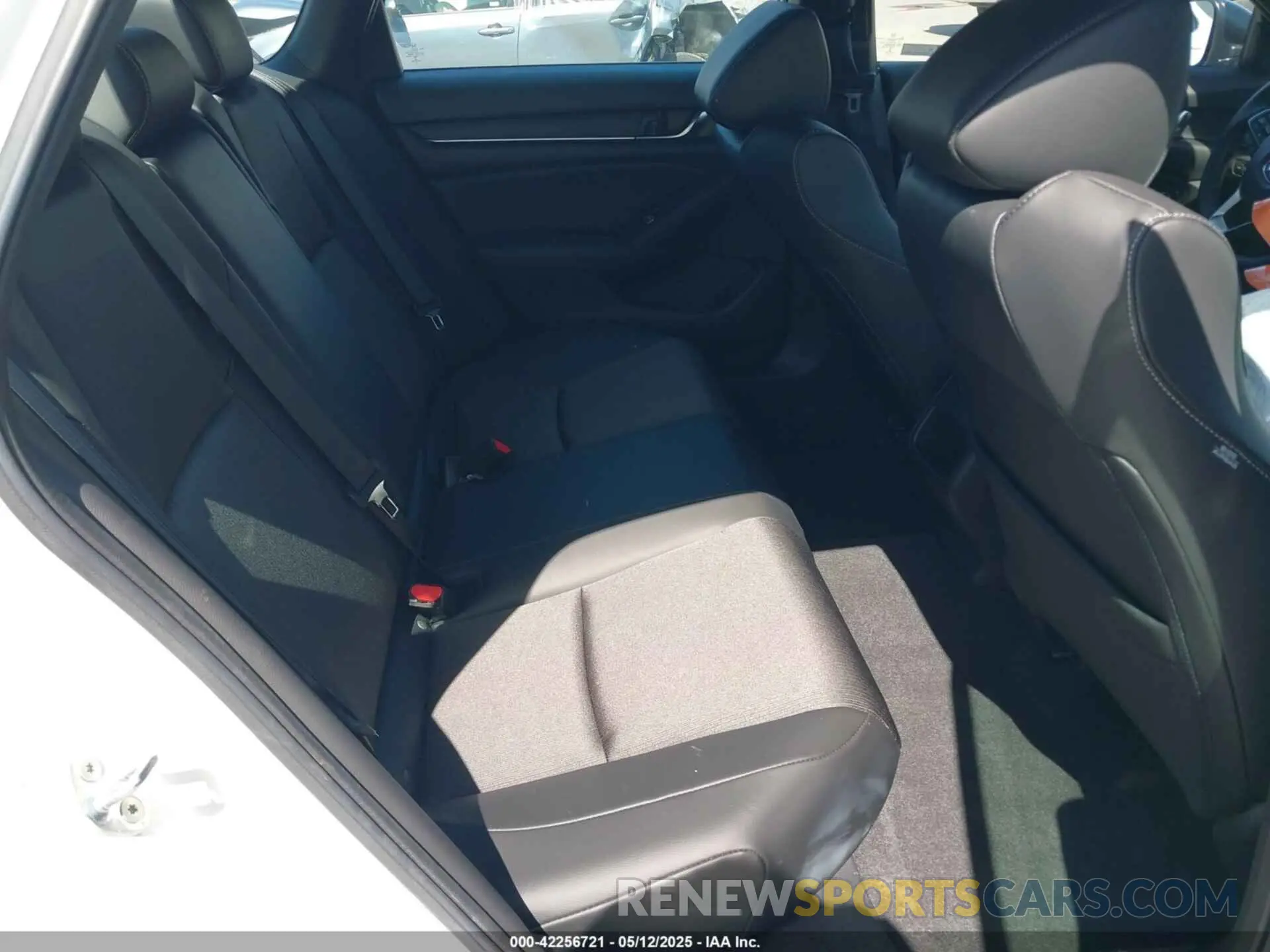8 Фотография поврежденного автомобиля 1HGCV3F21NA047677 HONDA ACCORD 2022