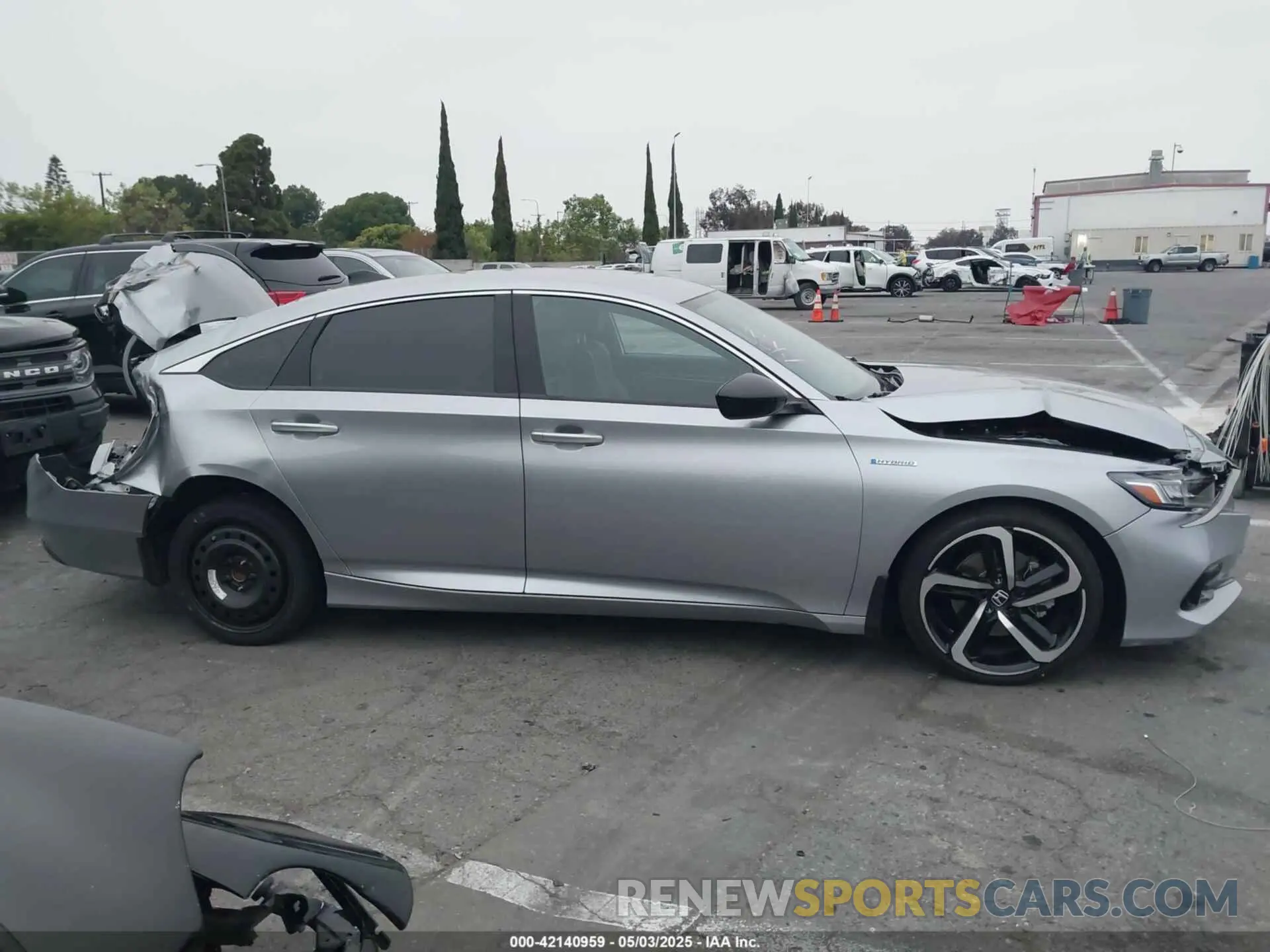 13 Photograph of a damaged car 1HGCV3F2XNA031770 HONDA ACCORD 2022