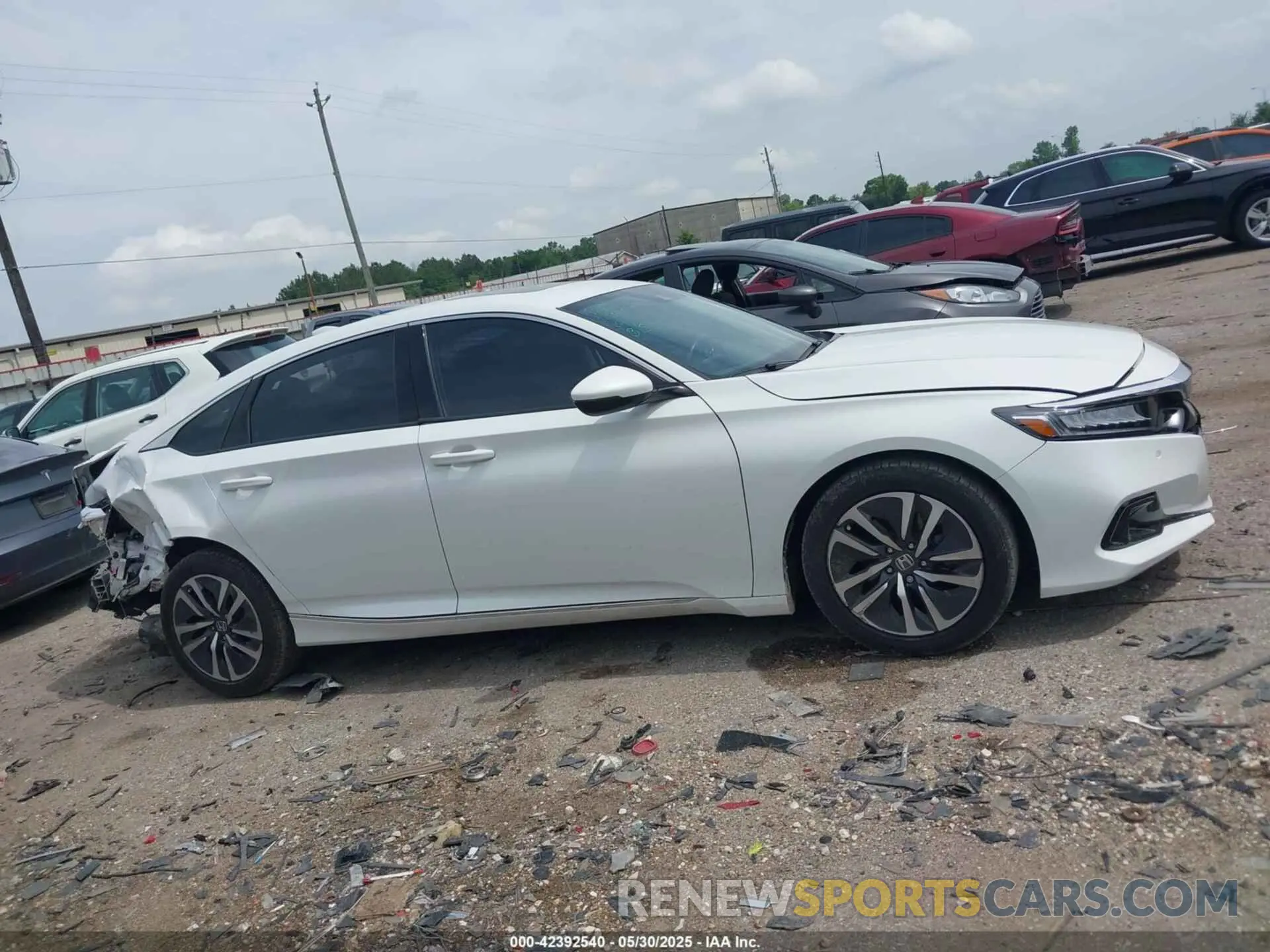 13 Photograph of a damaged car 1HGCV3F52NA028145 HONDA ACCORD 2022