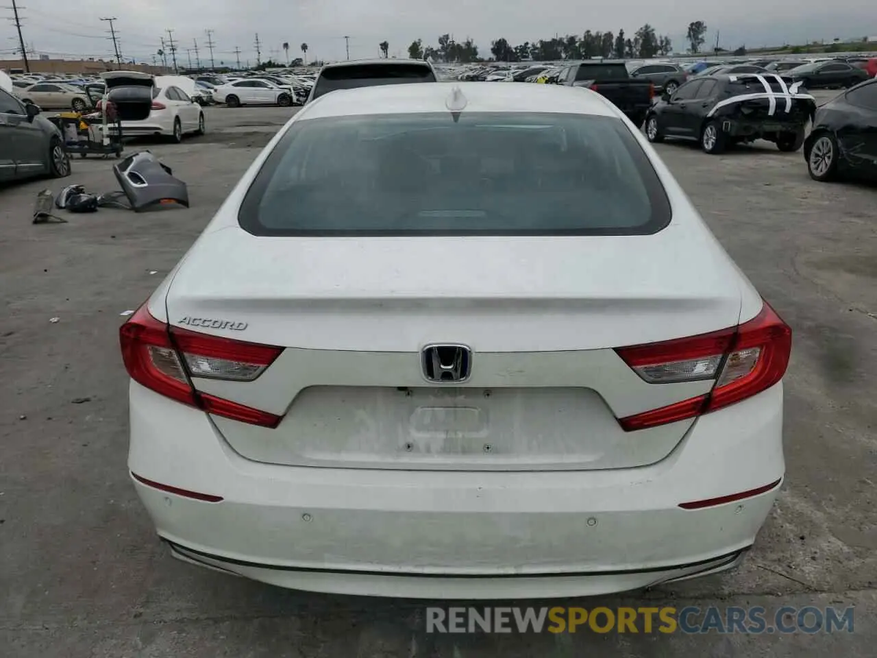 6 Photograph of a damaged car 1HGCV3F55NA001537 HONDA ACCORD 2022