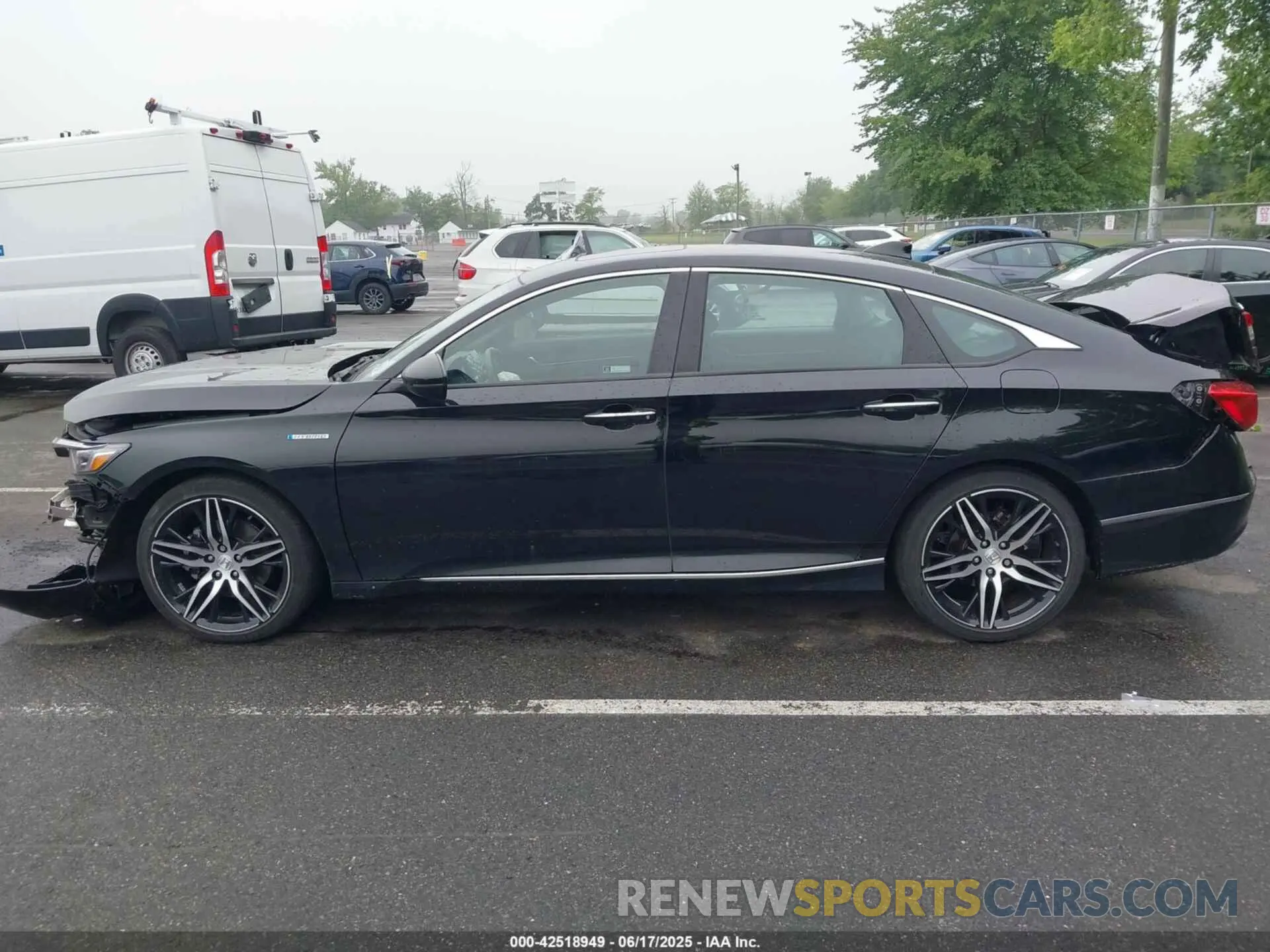 14 Photograph of a damaged car 1HGCV3F90NA026655 HONDA ACCORD 2022