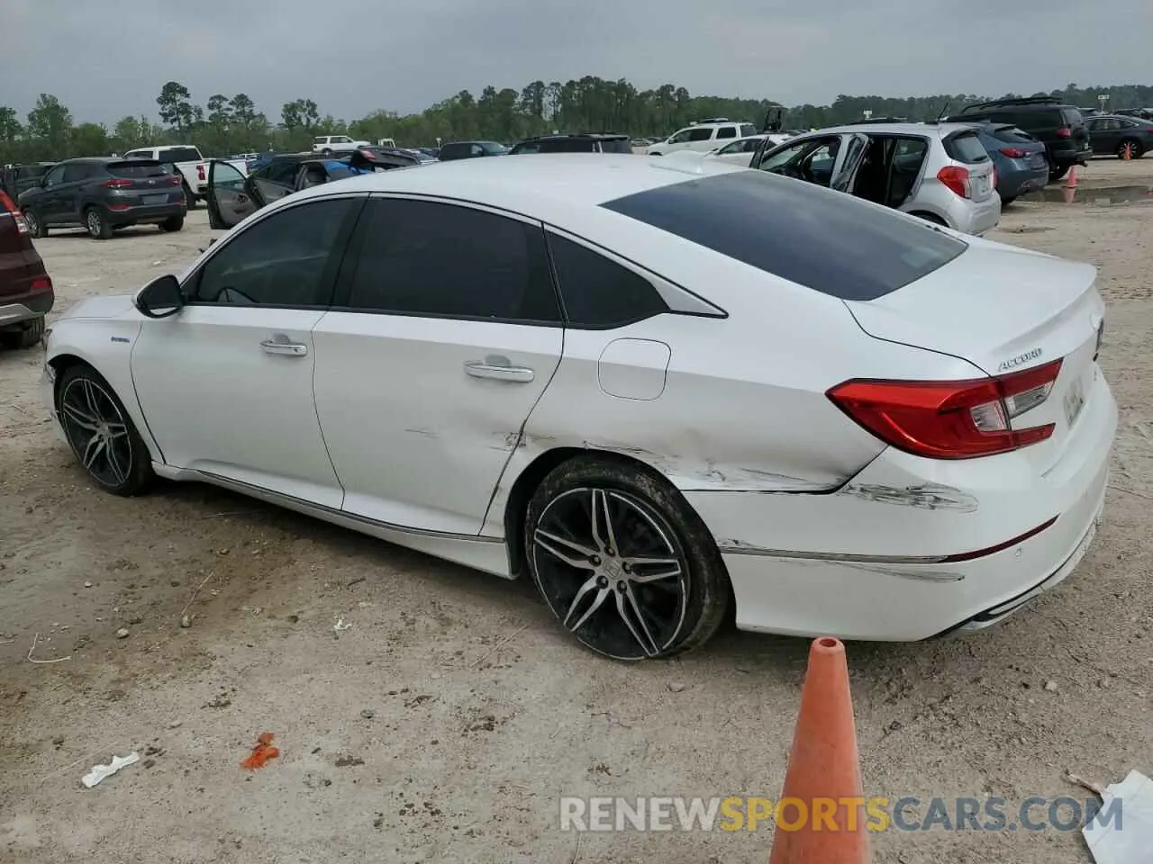 2 Photograph of a damaged car 1HGCV3F96NA001114 HONDA ACCORD 2022