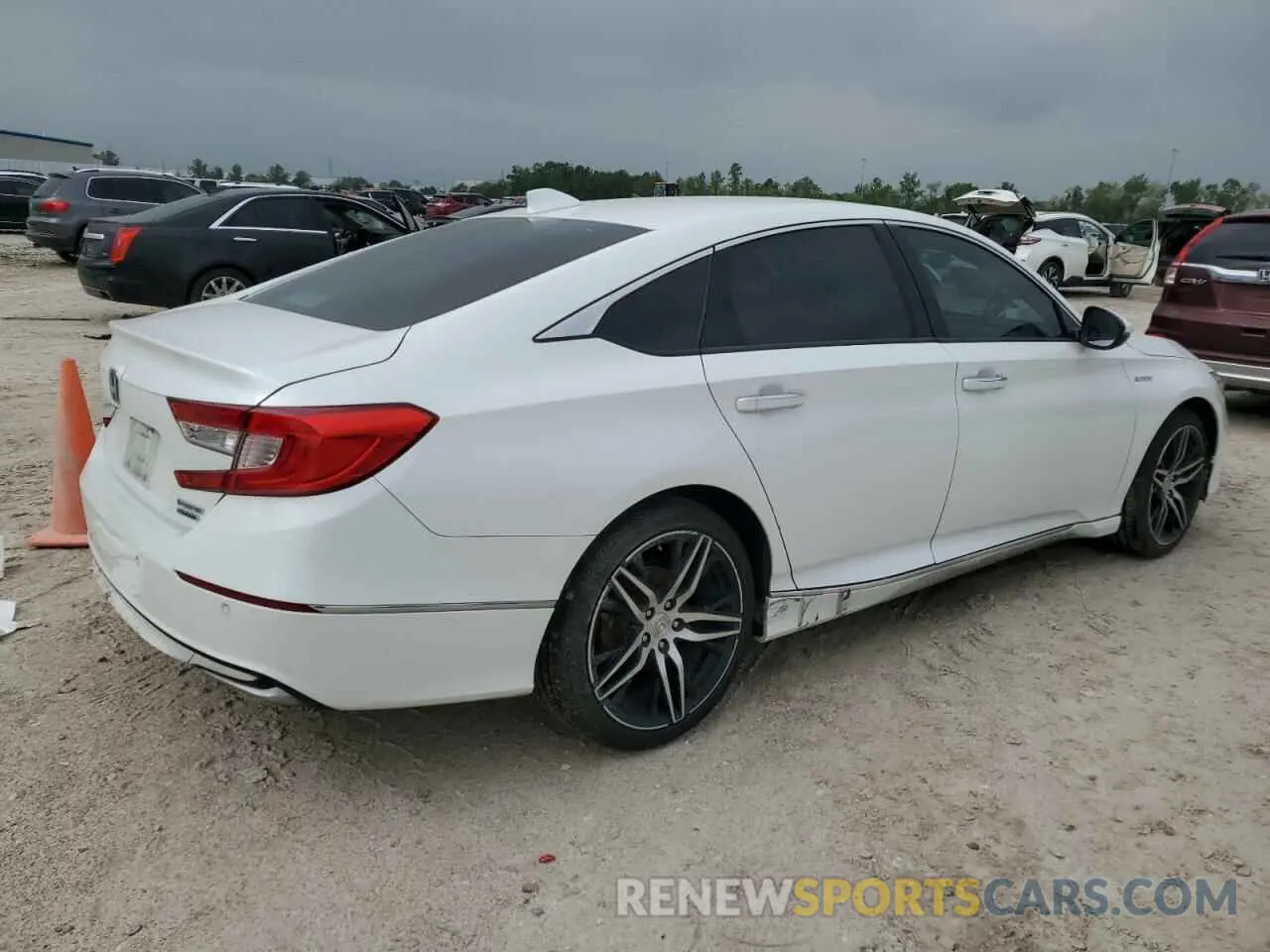3 Photograph of a damaged car 1HGCV3F96NA001114 HONDA ACCORD 2022