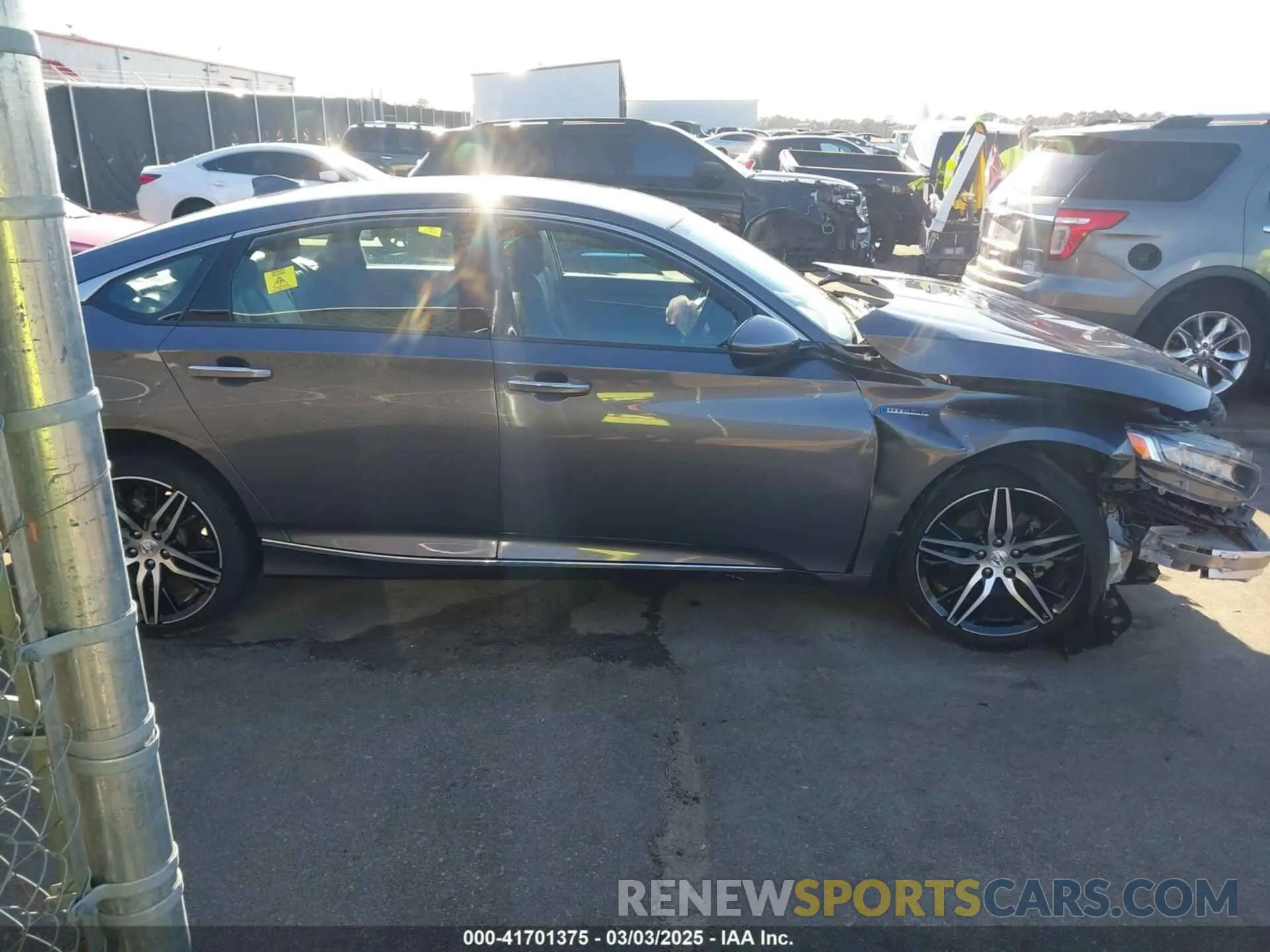 13 Photograph of a damaged car 1HGCV3F96NA011657 HONDA ACCORD 2022