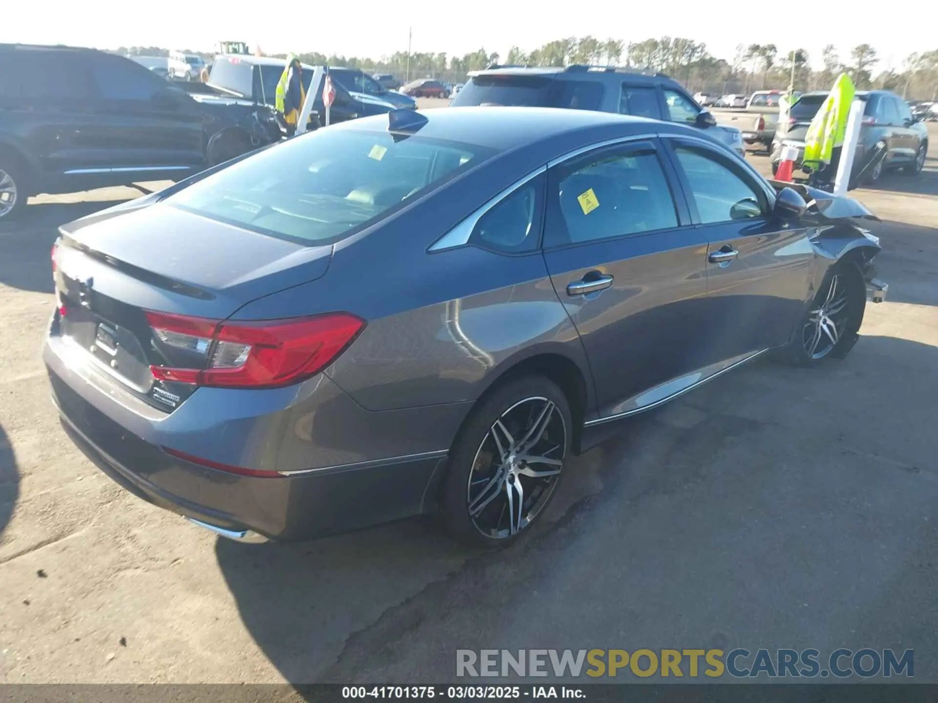 4 Photograph of a damaged car 1HGCV3F96NA011657 HONDA ACCORD 2022