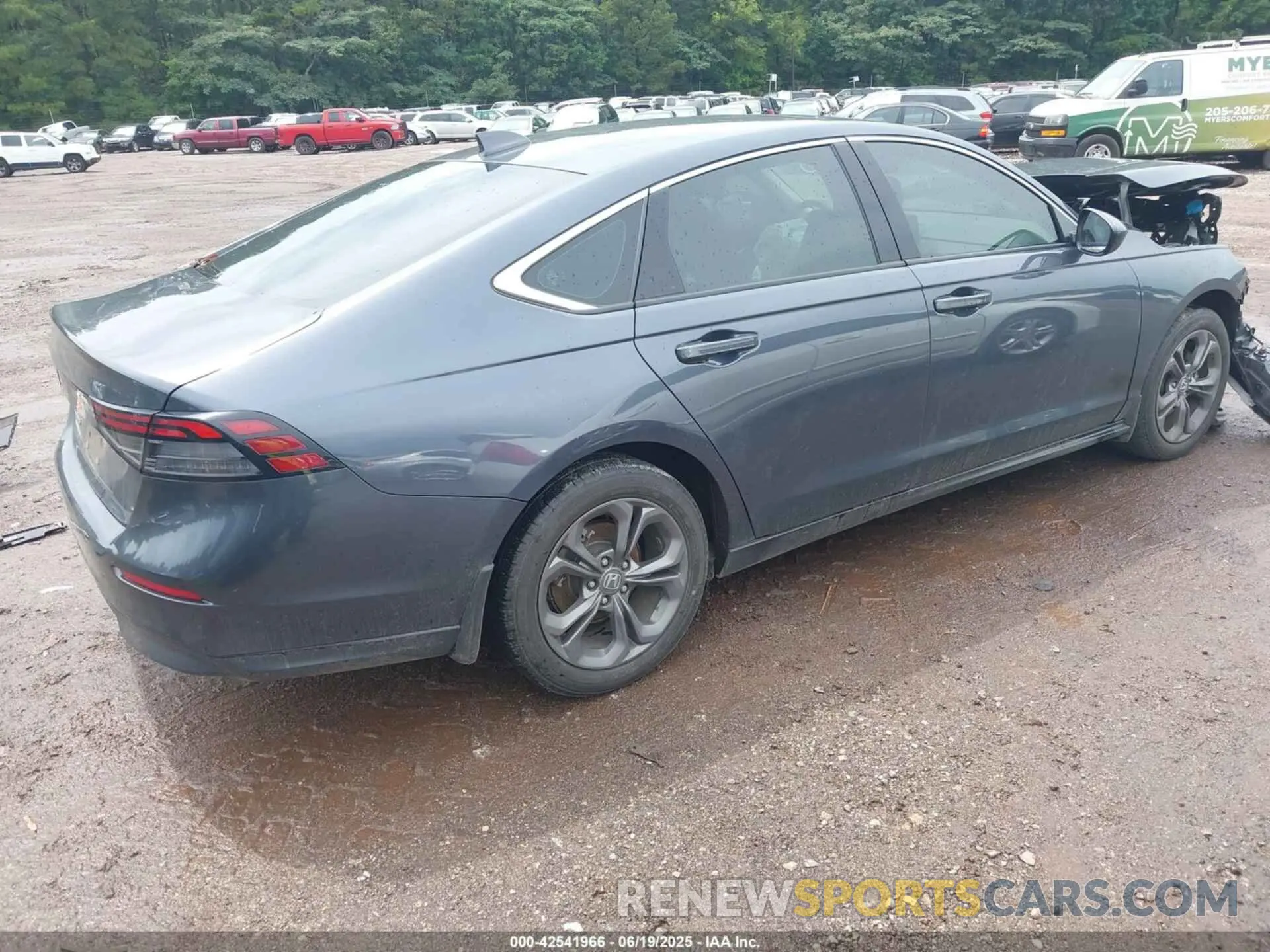 4 Photograph of a damaged car 1HGCY1F31PA030868 HONDA ACCORD 2023