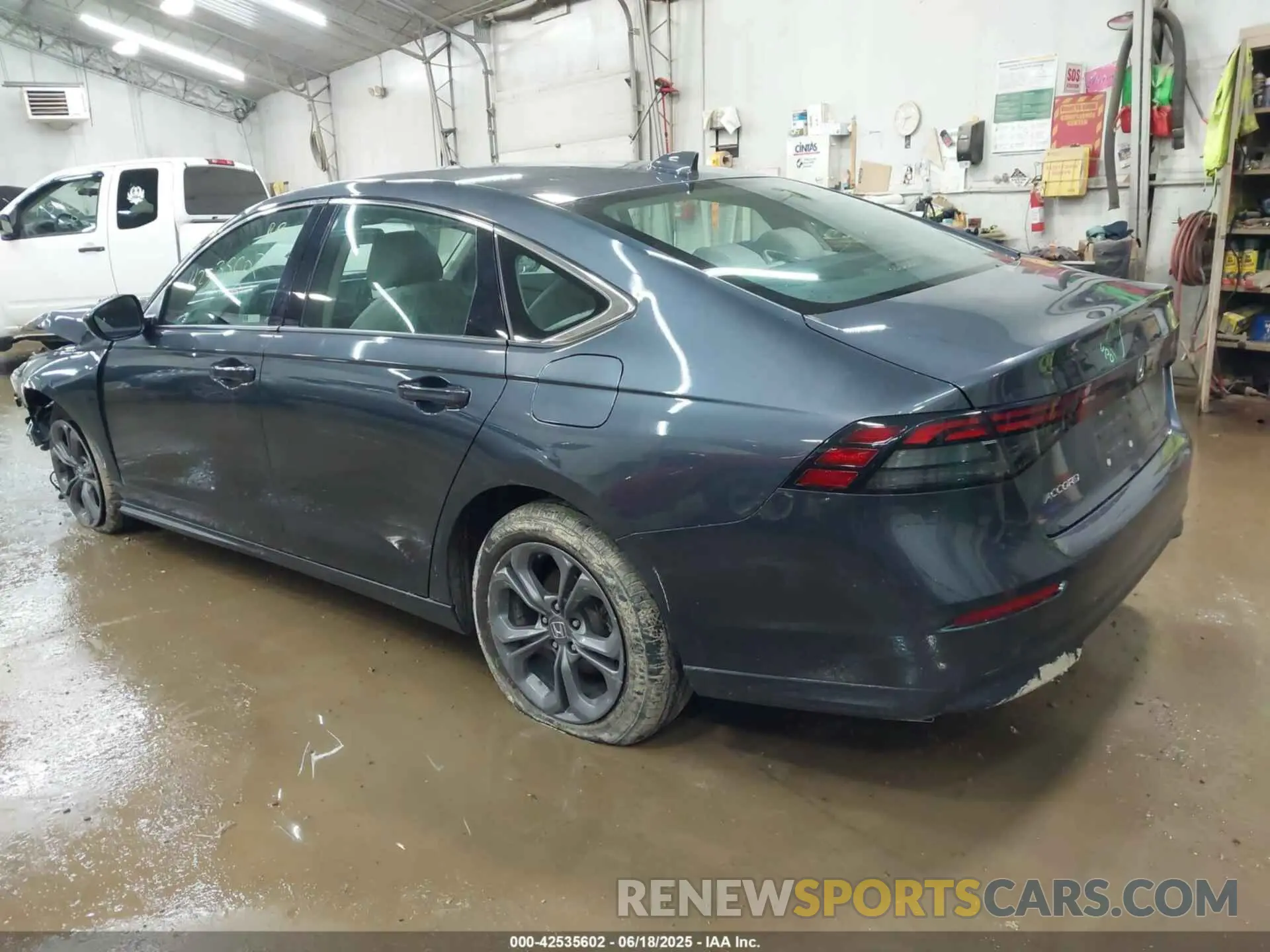 3 Фотография поврежденного автомобиля 1HGCY1F38PA006003 HONDA ACCORD 2023