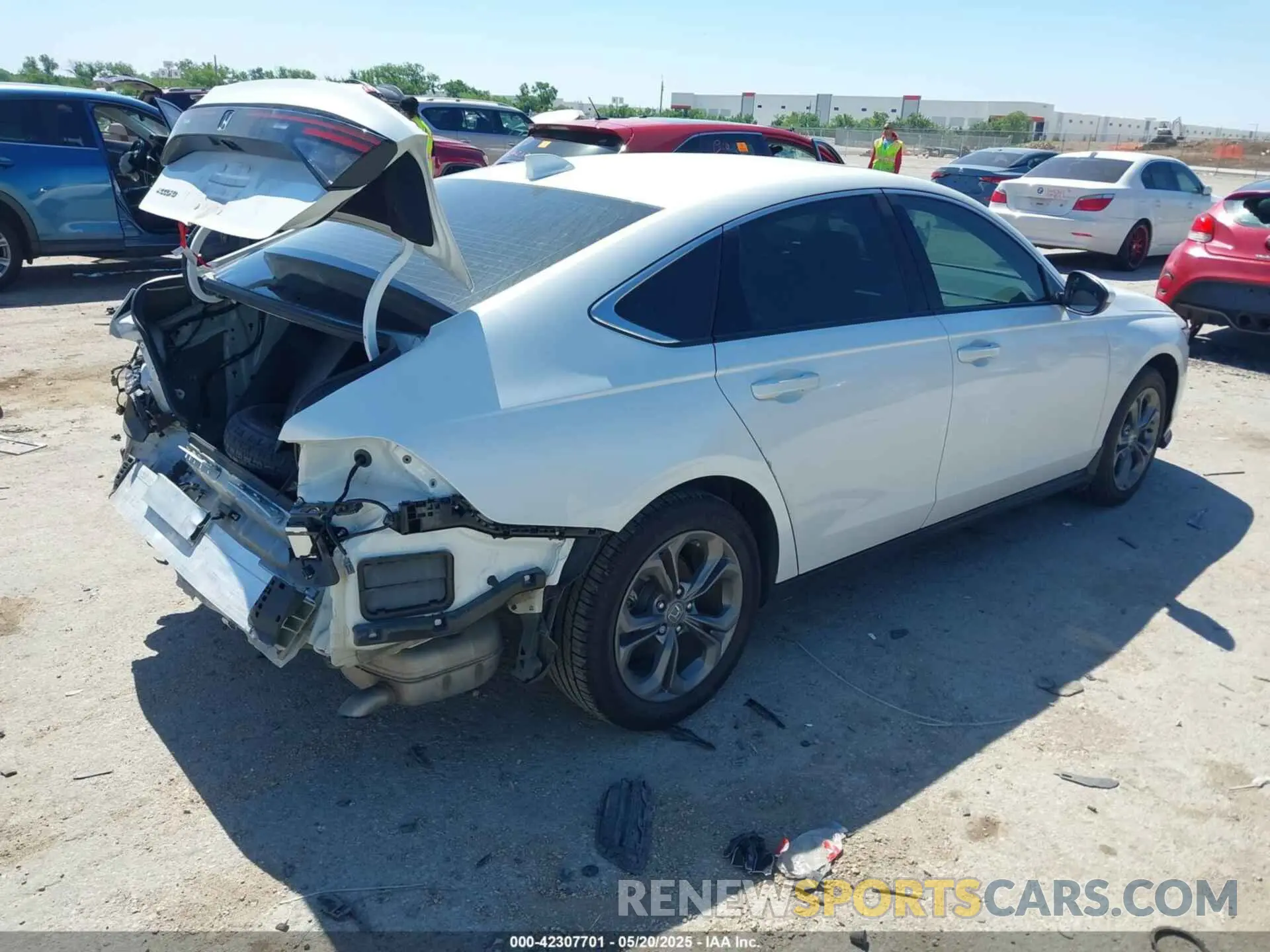 4 Фотография поврежденного автомобиля 1HGCY1F3XPA056224 HONDA ACCORD 2023
