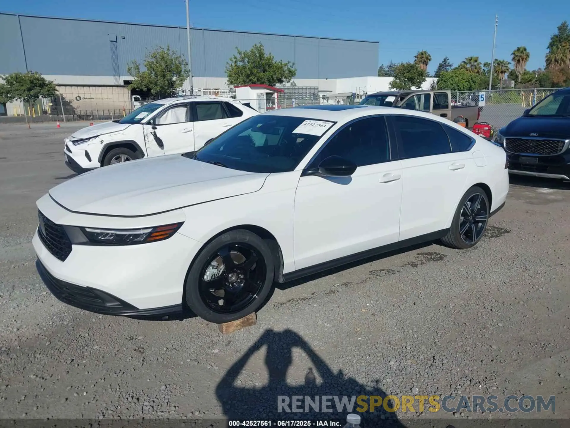 2 Фотография поврежденного автомобиля 1HGCY2F51PA014256 HONDA ACCORD 2023