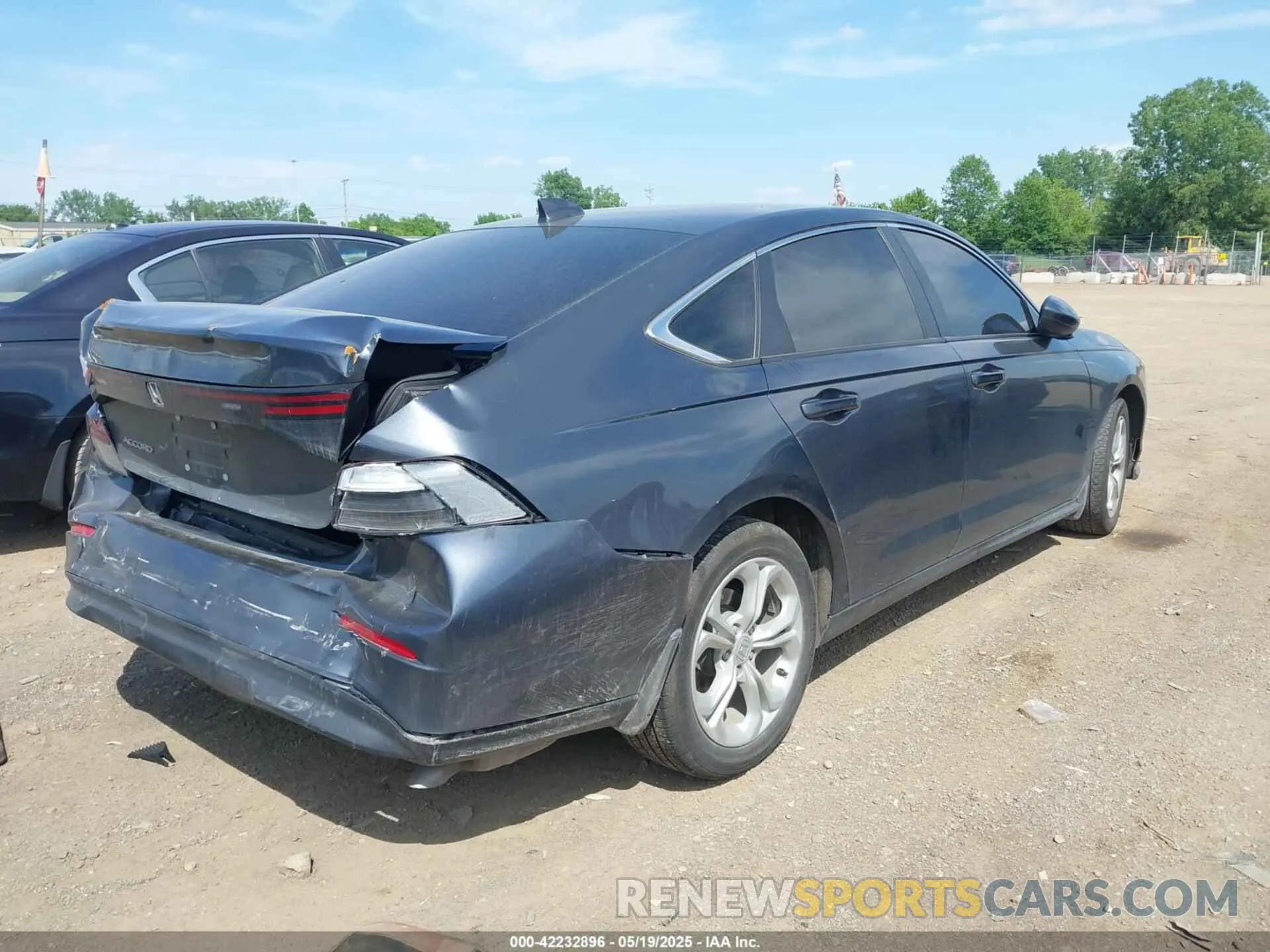 4 Фотография поврежденного автомобиля 1HGCY1F25RA065438 HONDA ACCORD 2024