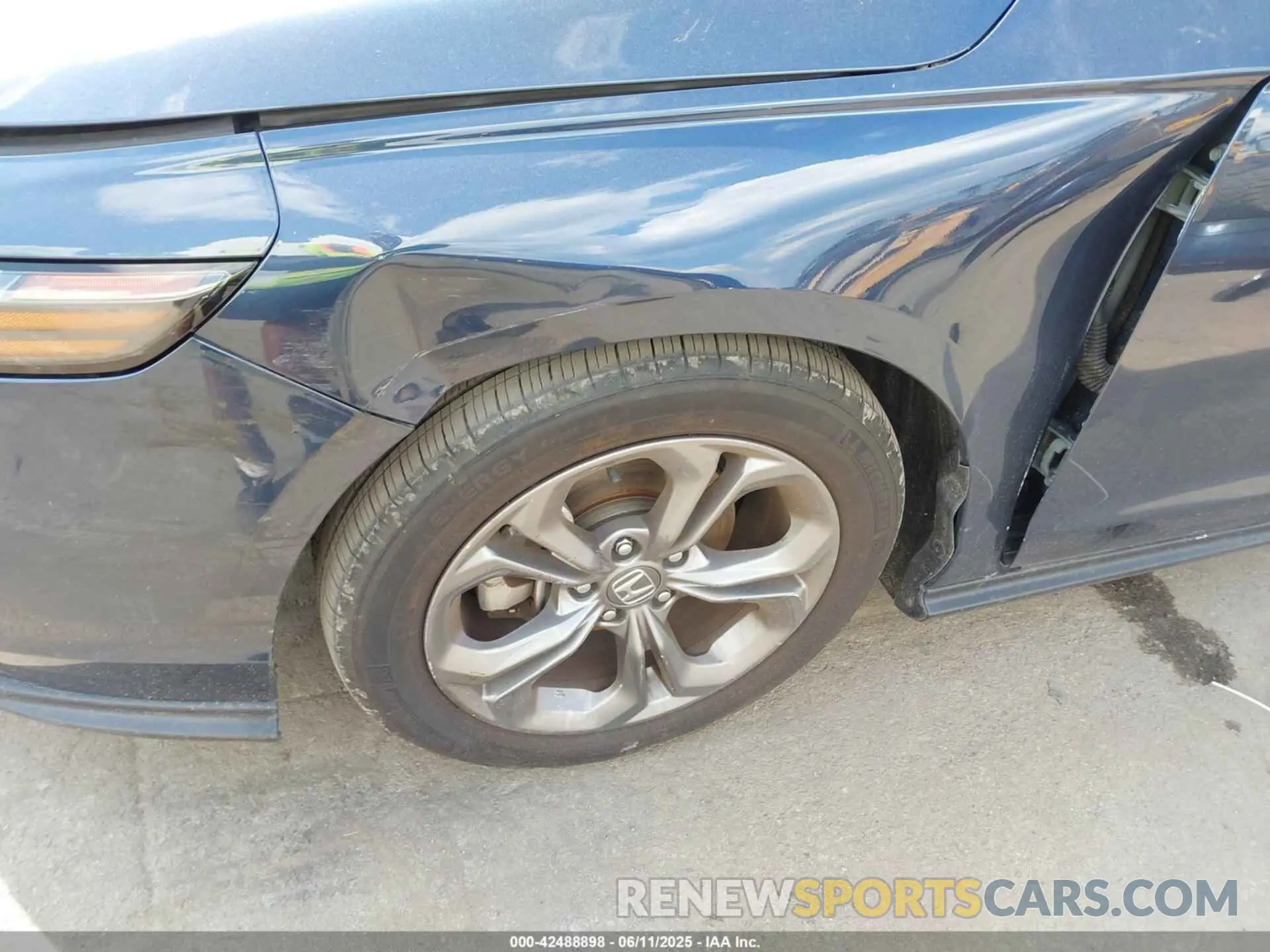 19 Photograph of a damaged car 1HGCY1F33RA016506 HONDA ACCORD 2024