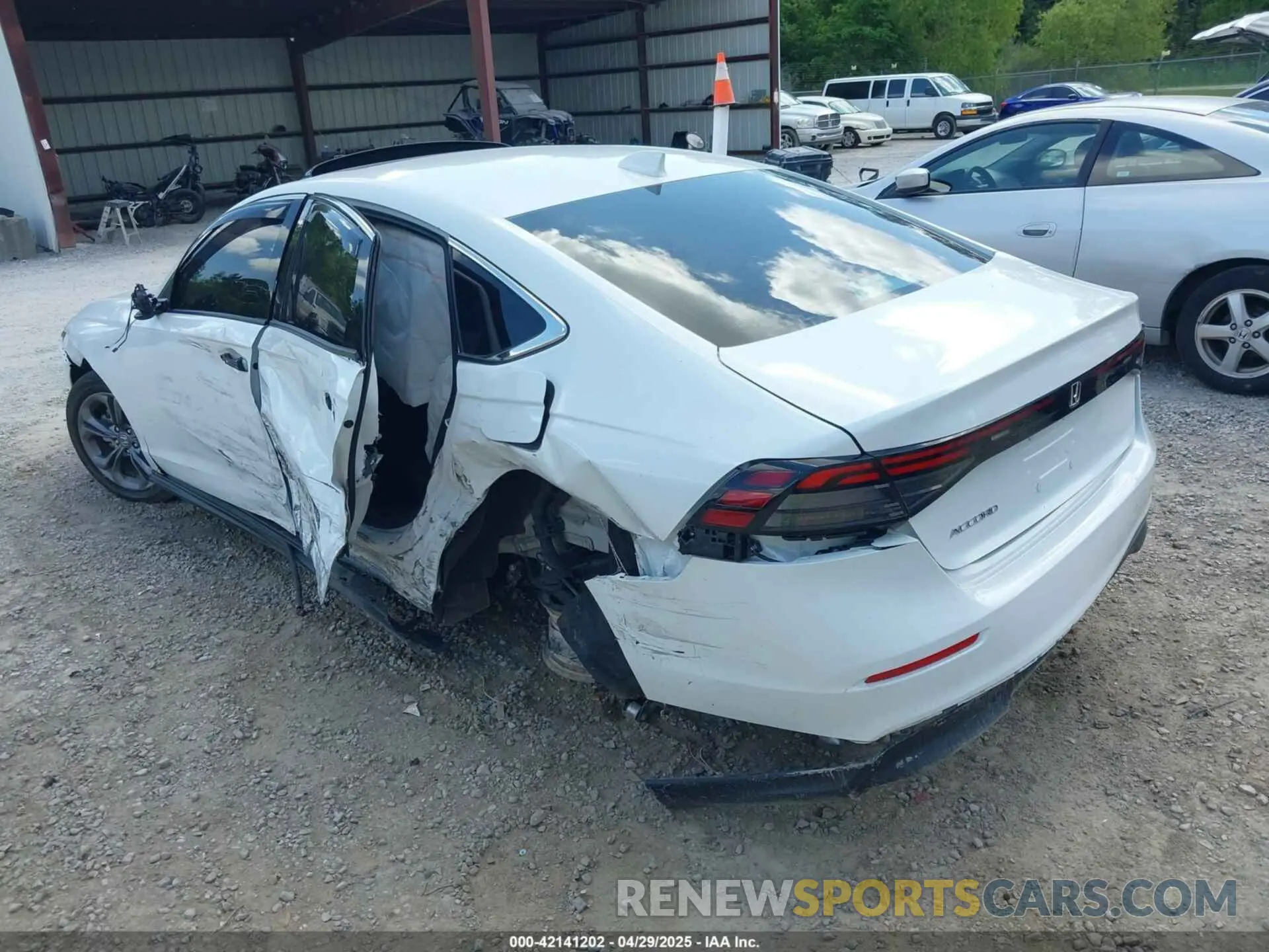 3 Фотография поврежденного автомобиля 1HGCY1F35RA002011 HONDA ACCORD 2024