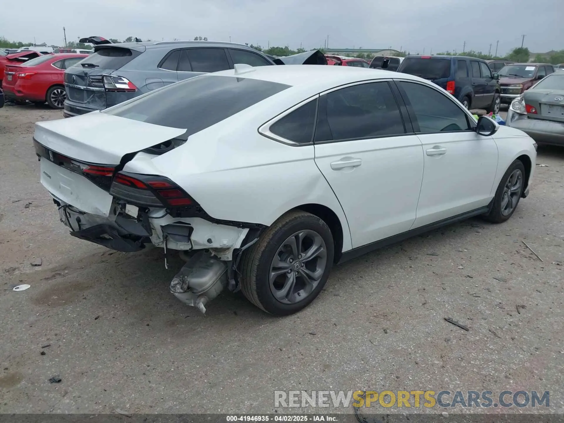 4 Фотография поврежденного автомобиля 1HGCY1F38RA048674 HONDA ACCORD 2024