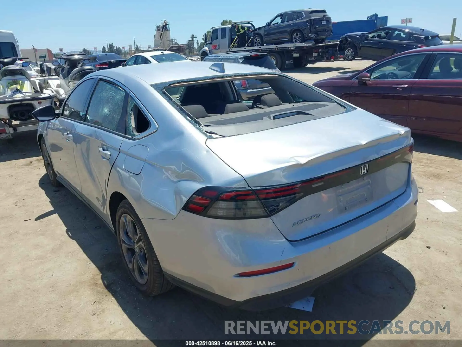 3 Фотография поврежденного автомобиля 1HGCY1F38RA055253 HONDA ACCORD 2024