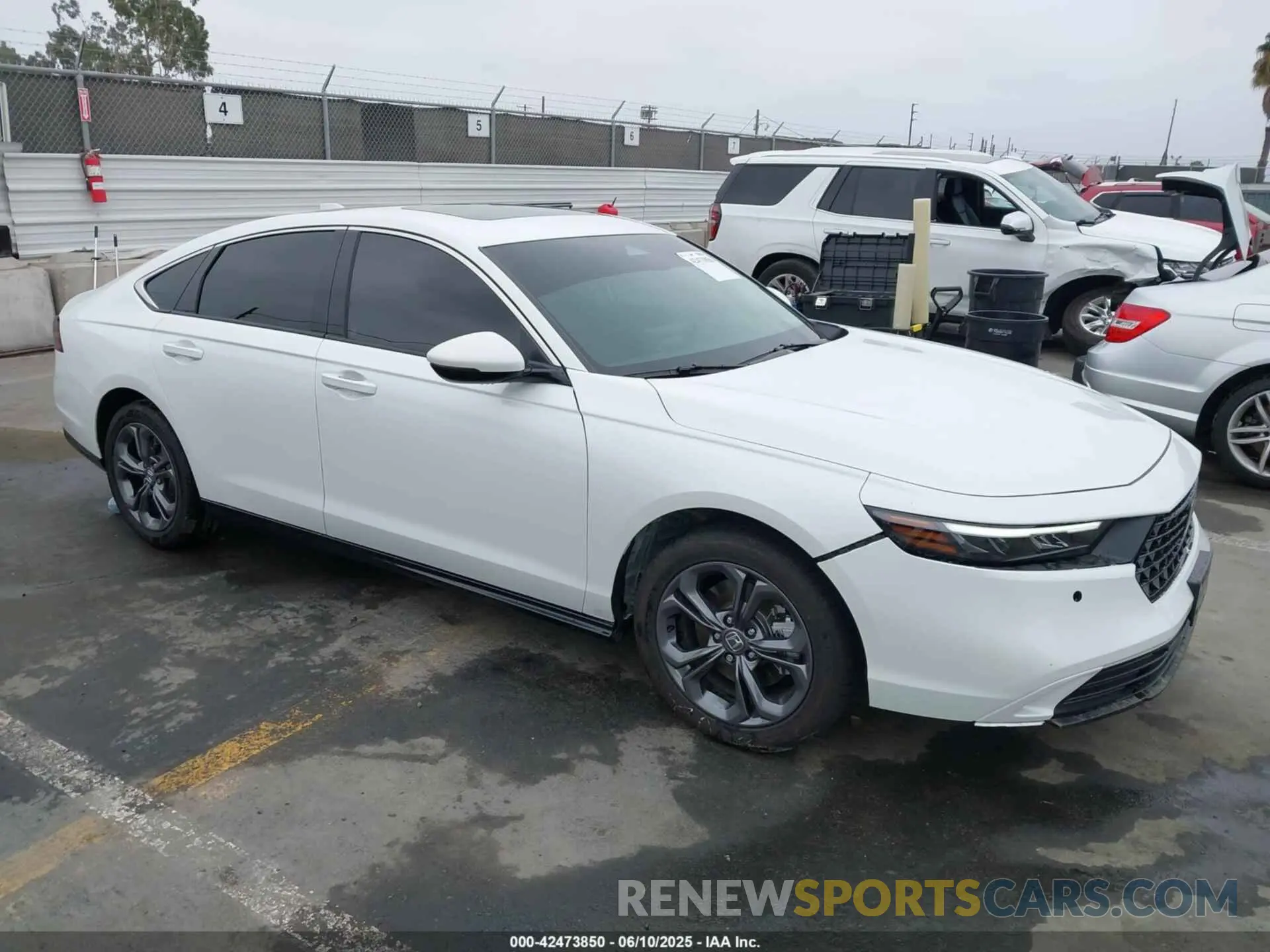 1 Photograph of a damaged car 1HGCY2F63RA083090 HONDA ACCORD 2024