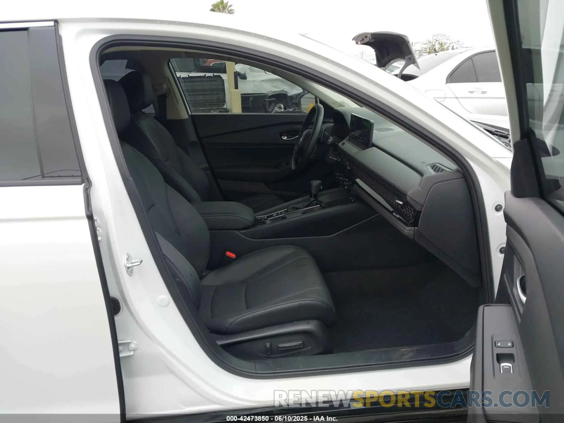5 Photograph of a damaged car 1HGCY2F63RA083090 HONDA ACCORD 2024