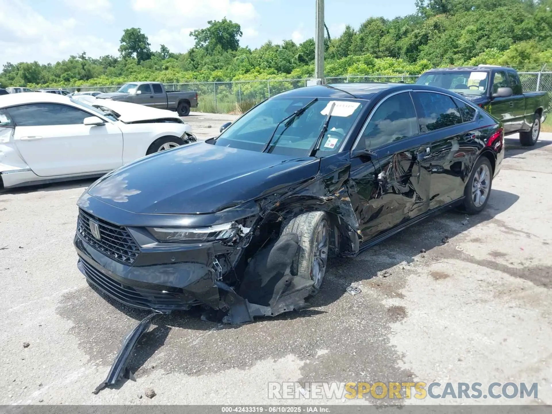 2 Фотография поврежденного автомобиля 1HGCY2F64RA018460 HONDA ACCORD 2024