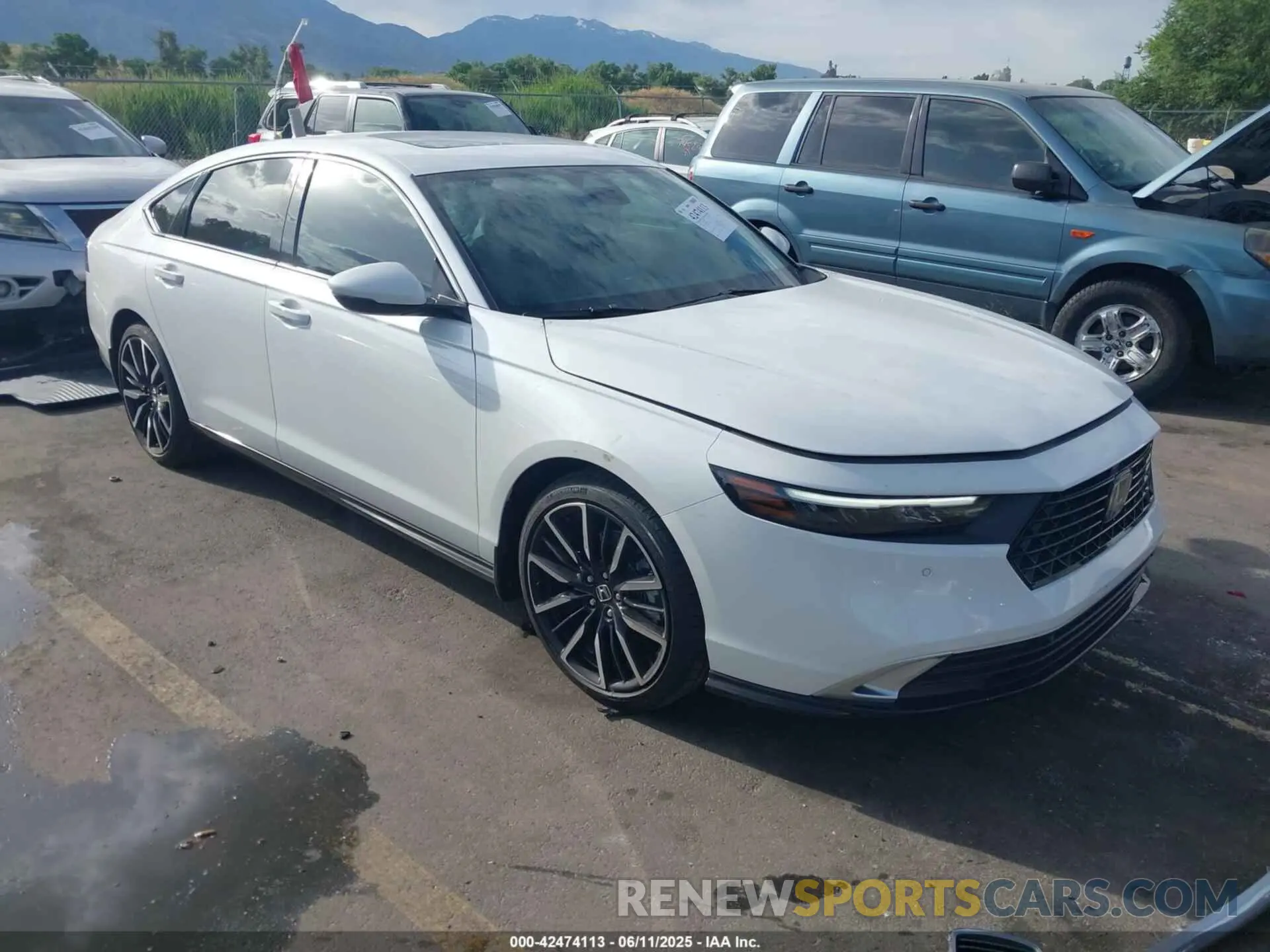 1 Фотография поврежденного автомобиля 1HGCY2F81RA093554 HONDA ACCORD 2024
