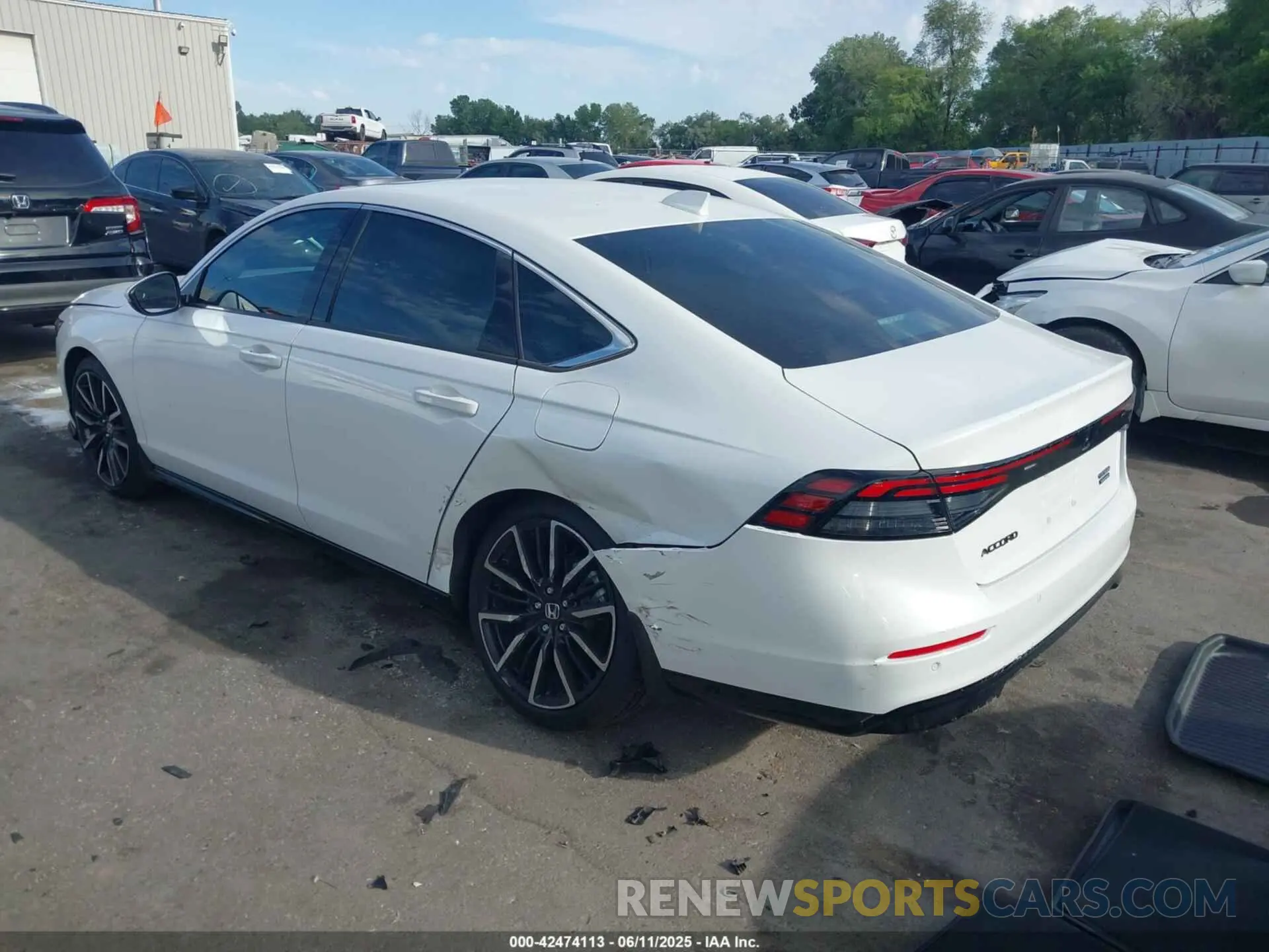 3 Фотография поврежденного автомобиля 1HGCY2F81RA093554 HONDA ACCORD 2024
